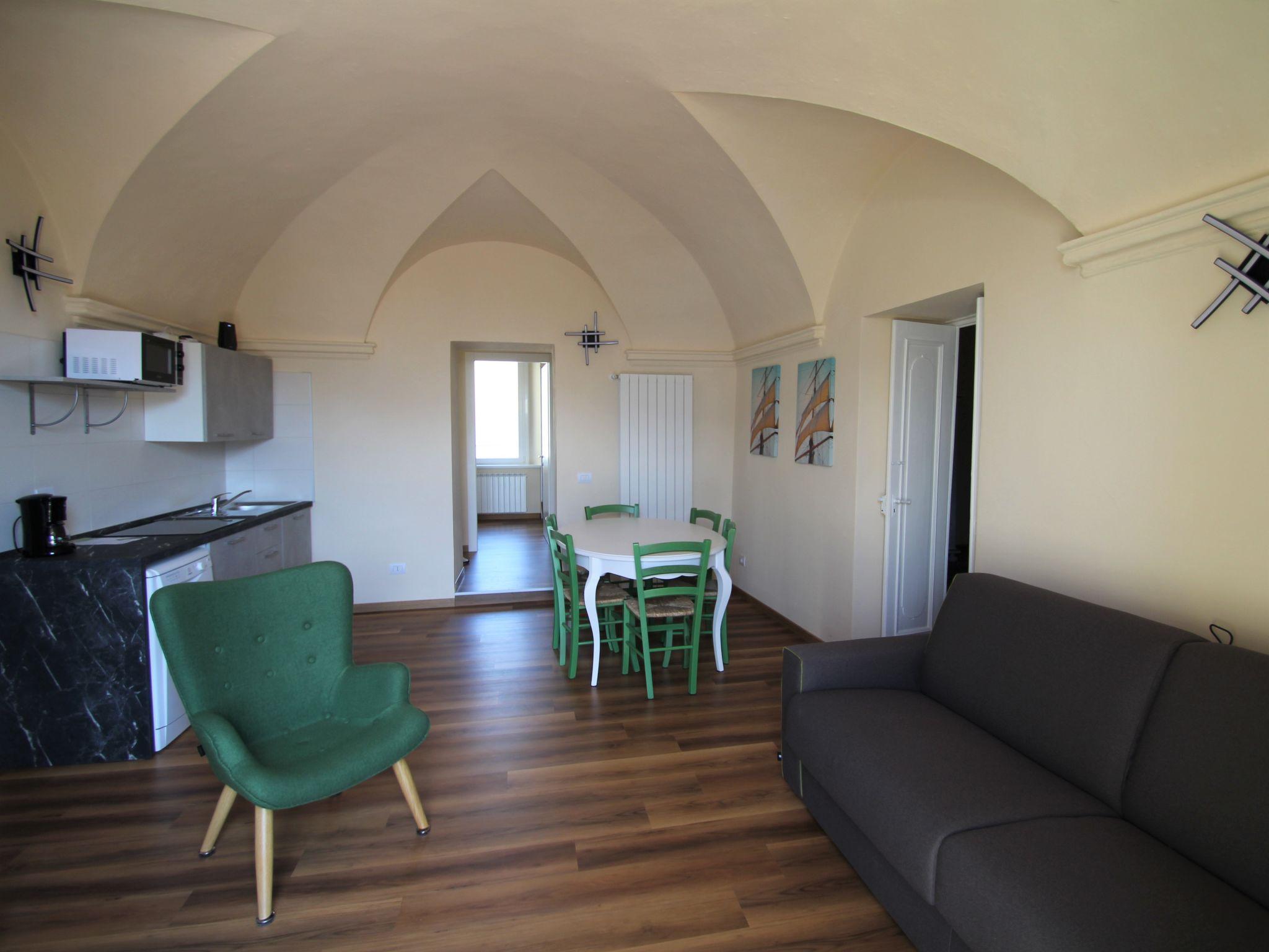 Foto 6 - Apartamento de 2 habitaciones en Porto Valtravaglia con terraza