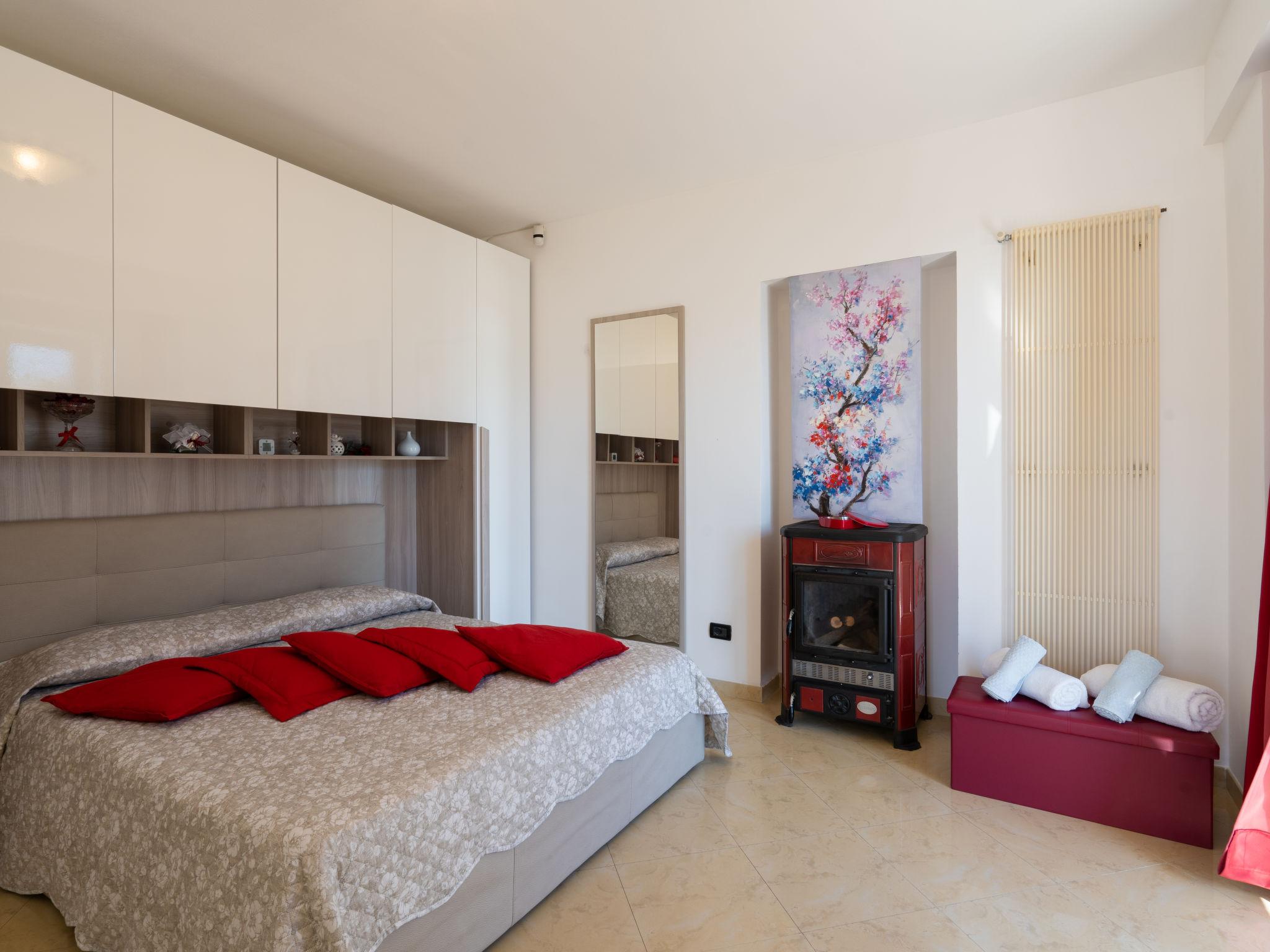 Foto 17 - Apartamento de 3 habitaciones en Sanremo con jardín y vistas al mar