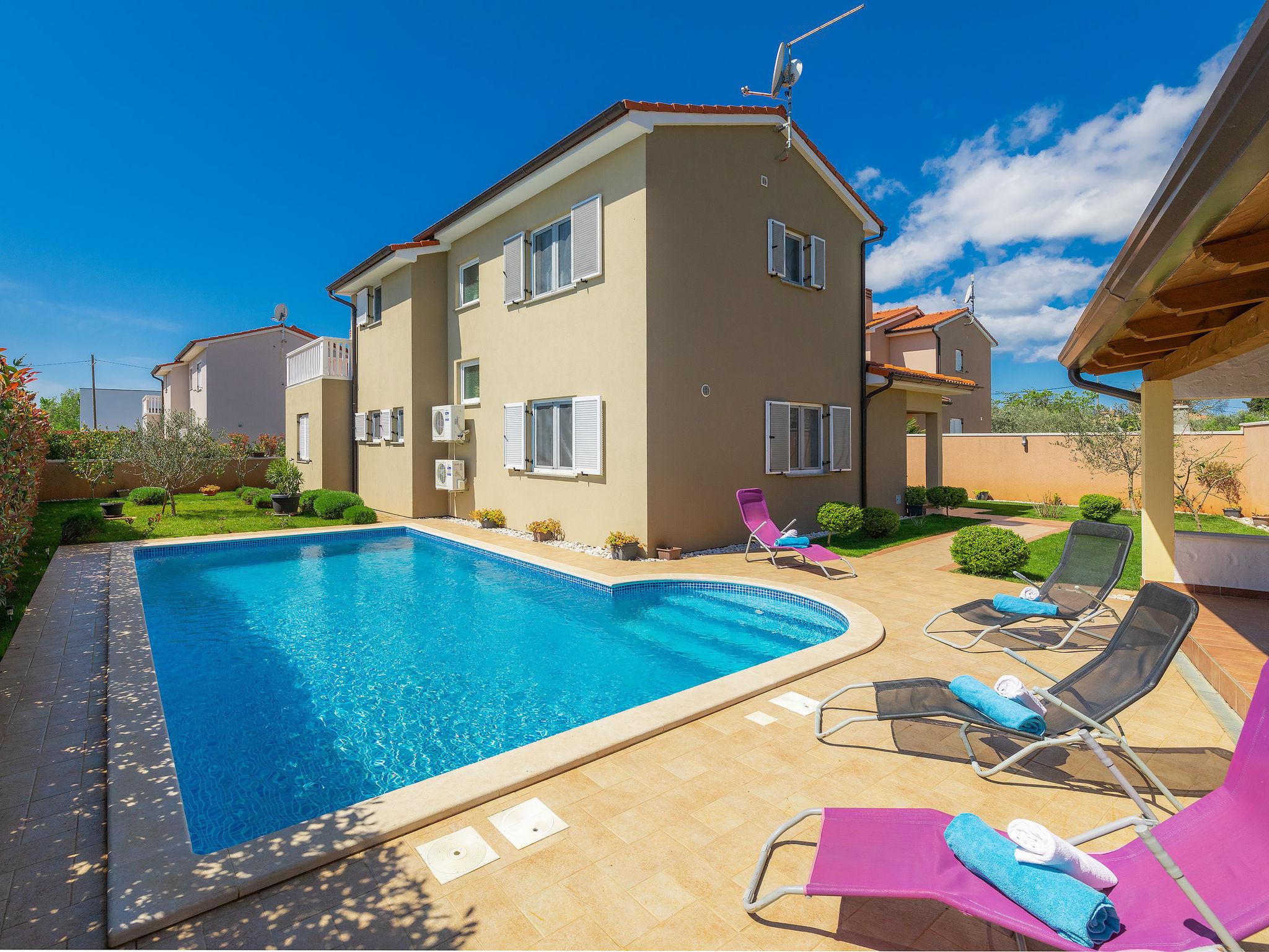 Photo 16 - Maison de 3 chambres à Marčana avec piscine privée et vues à la mer