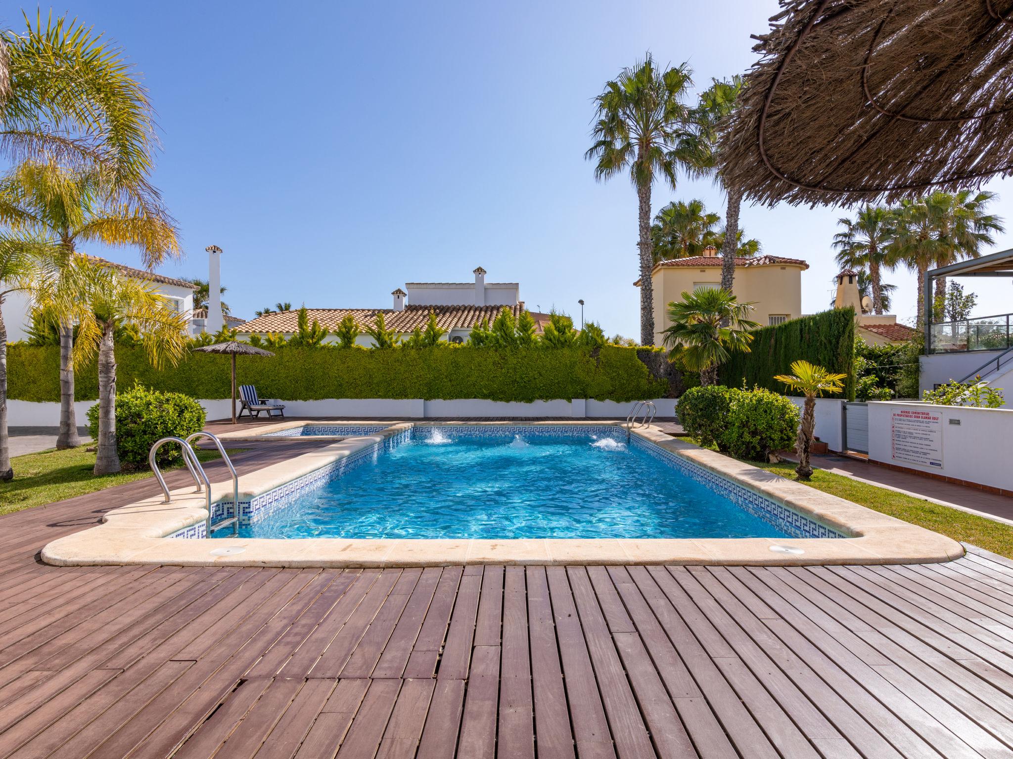 Foto 2 - Casa con 3 camere da letto a Oliva con piscina e terrazza