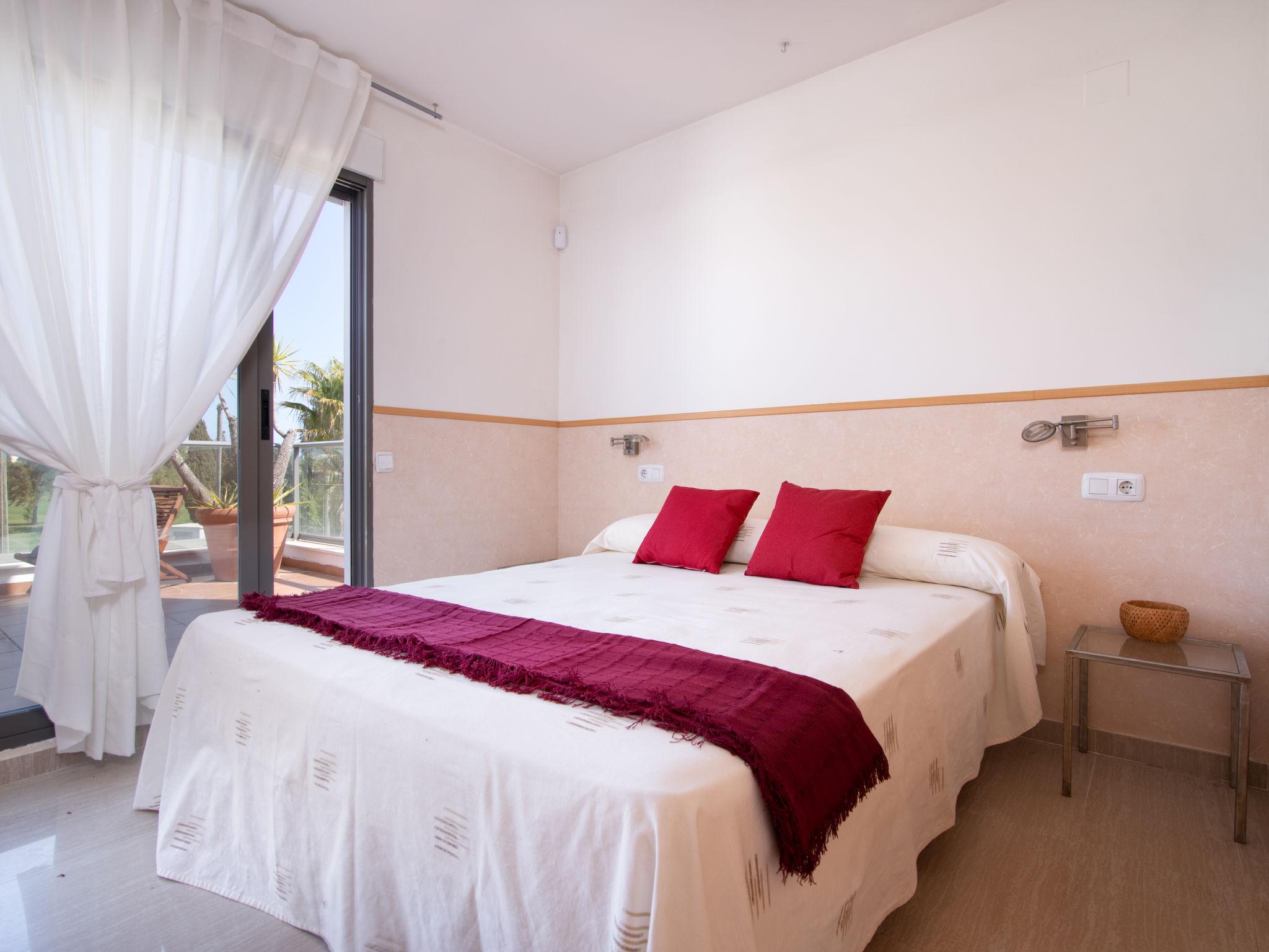 Foto 12 - Casa con 3 camere da letto a Oliva con piscina e vista mare