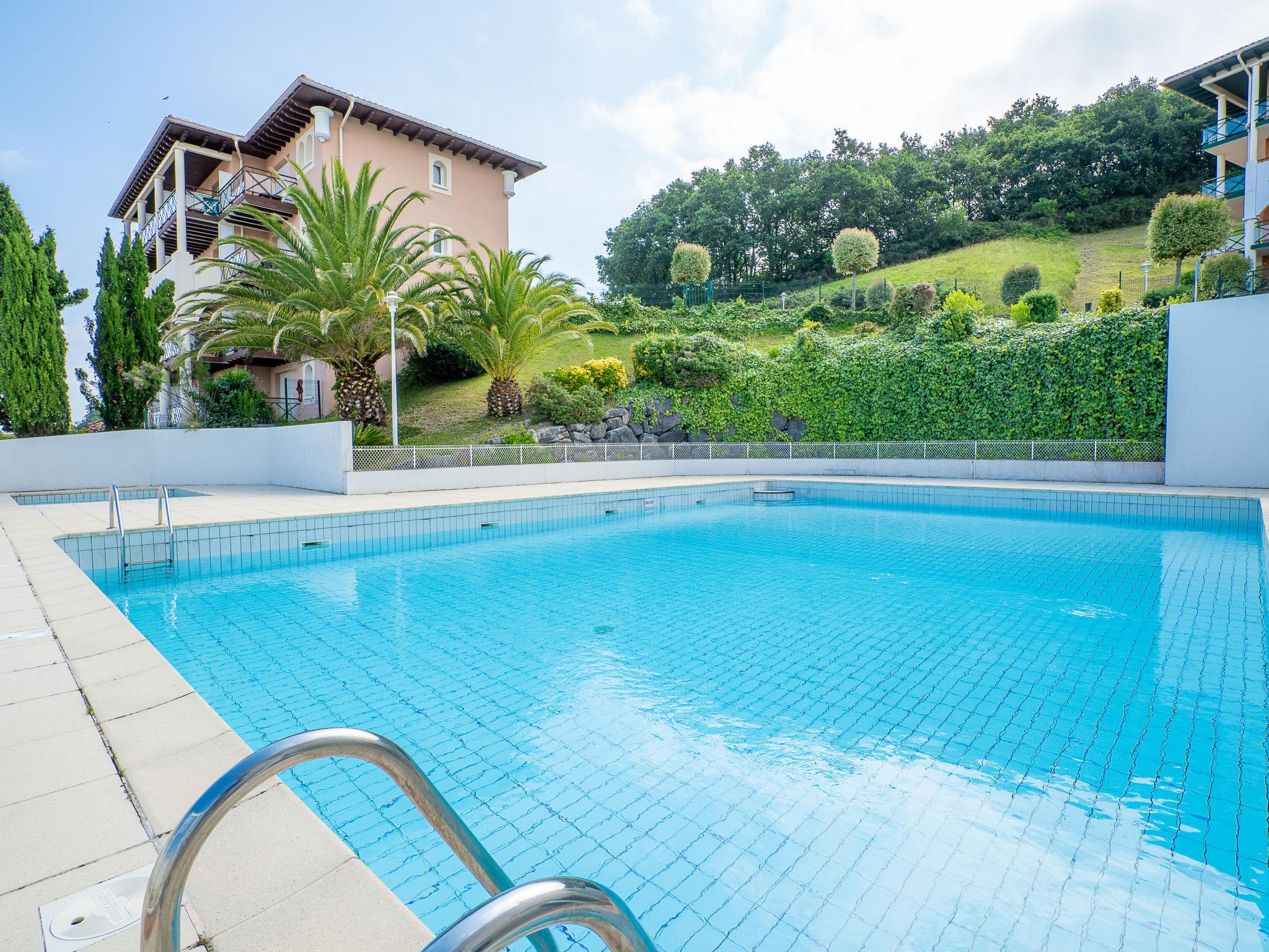 Foto 15 - Apartamento de 1 habitación en Ciboure con piscina y vistas al mar