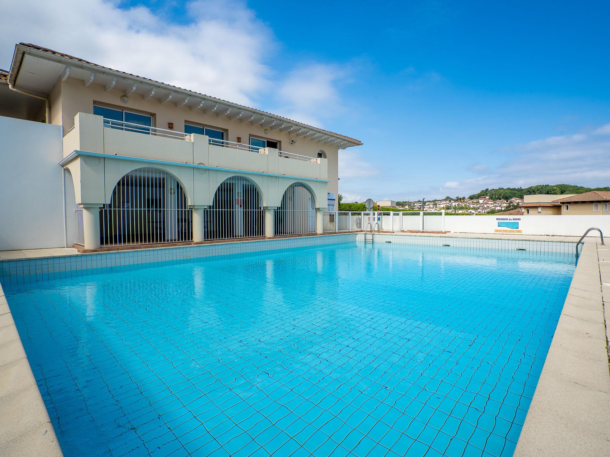 Foto 1 - Apartamento de 1 quarto em Ciboure com piscina e vistas do mar