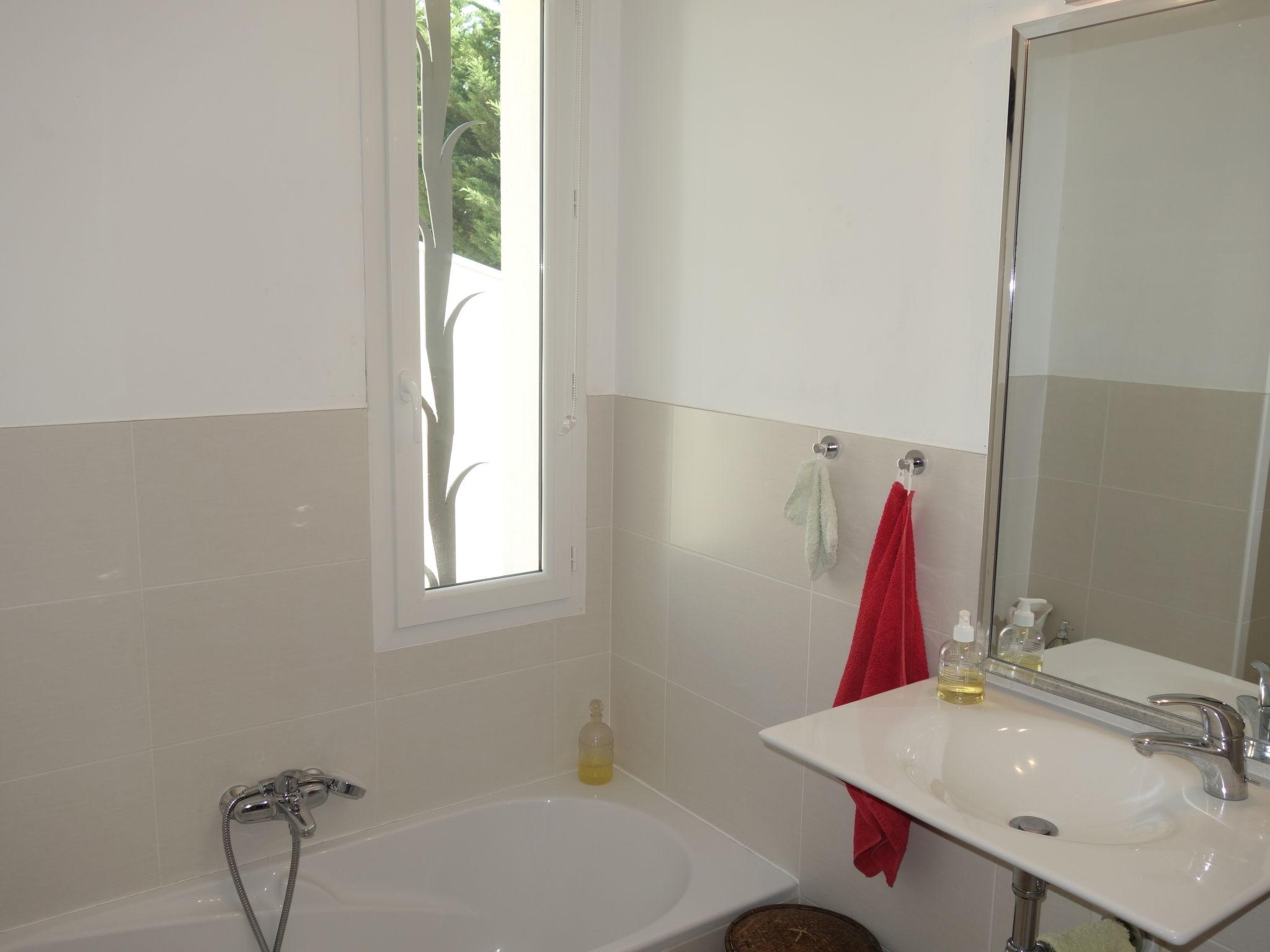 Photo 16 - 2 bedroom House in Montesquieu-des-Albères with private pool and garden