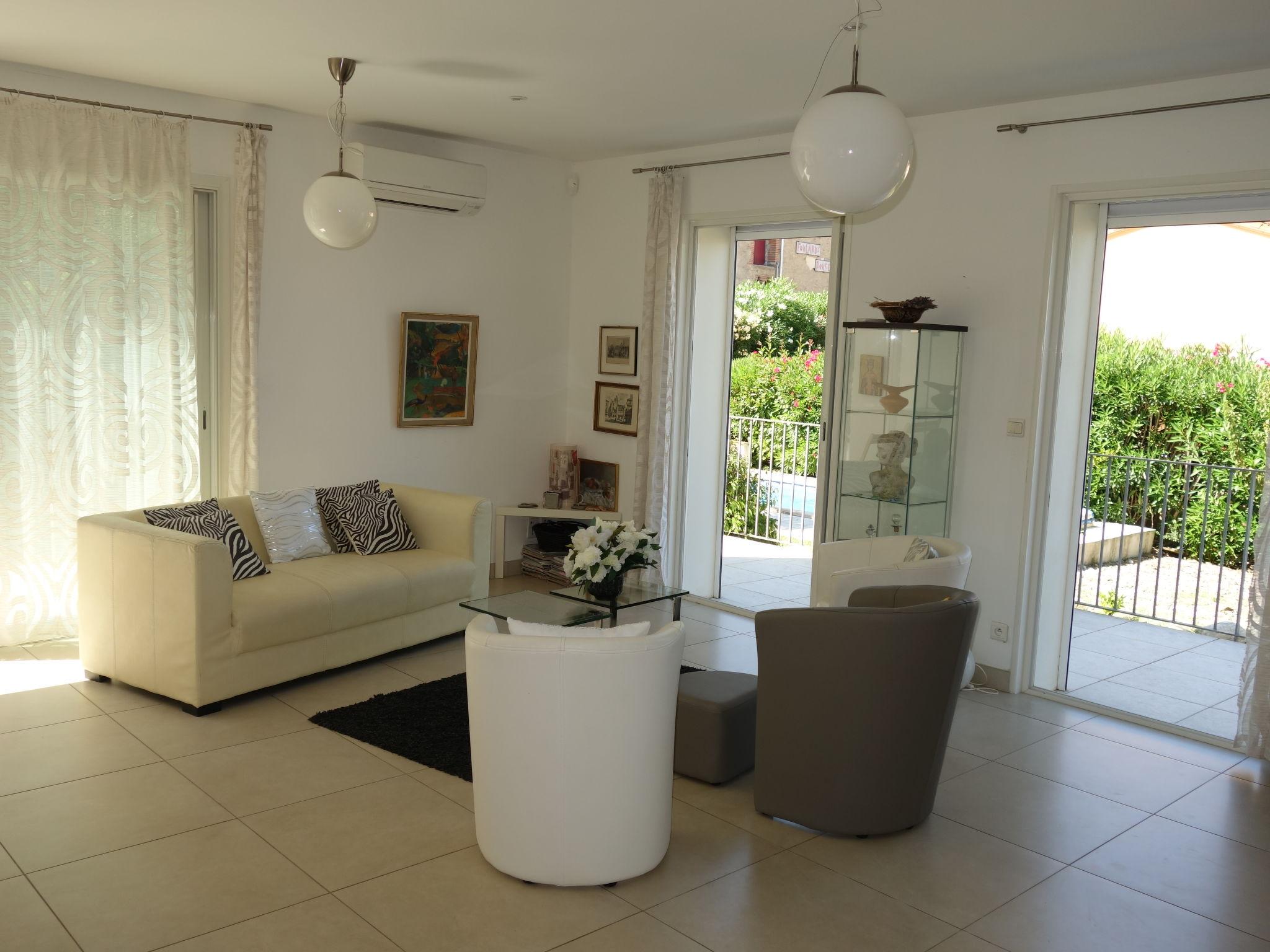 Photo 6 - 2 bedroom House in Montesquieu-des-Albères with private pool and garden