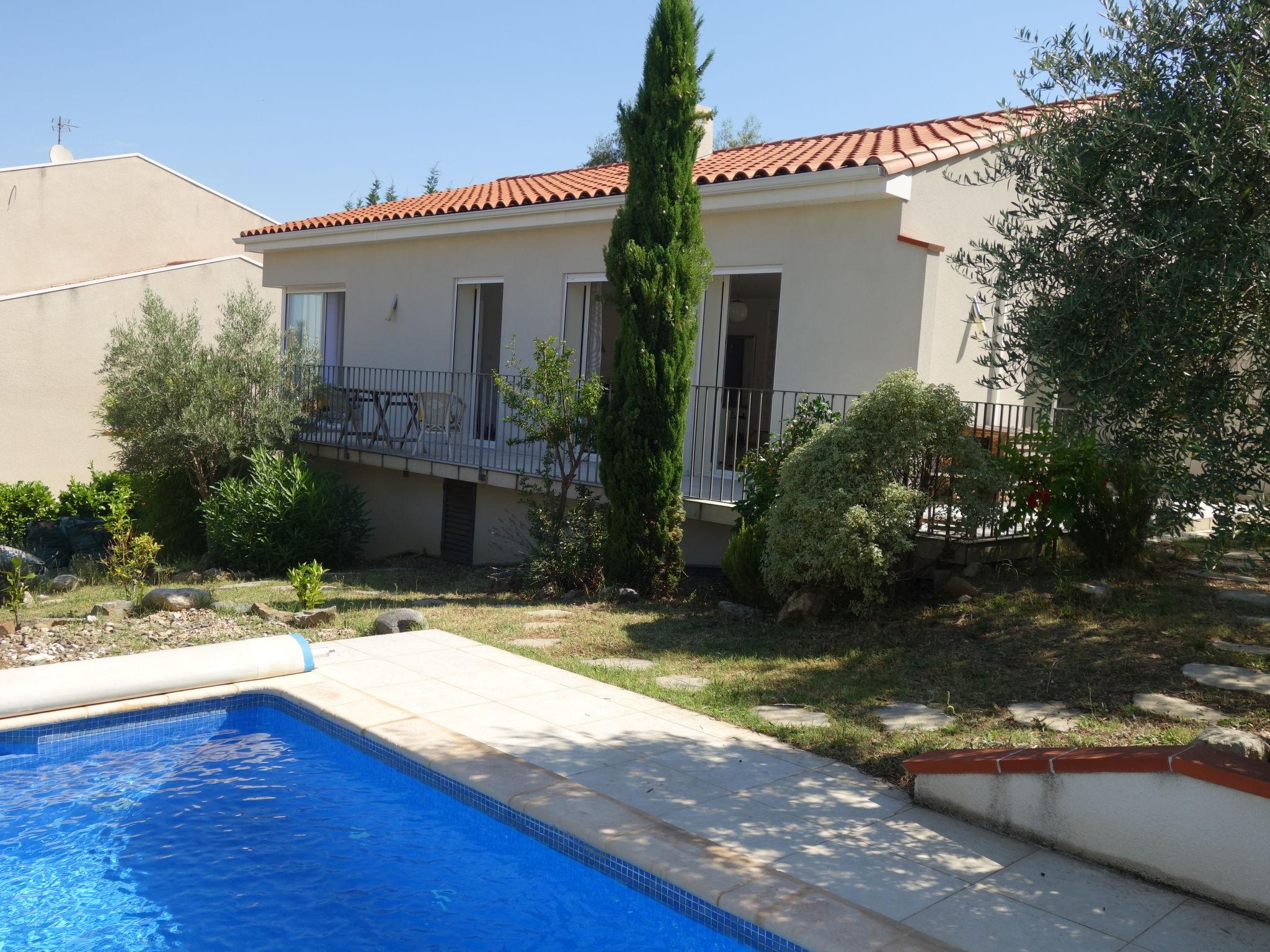 Photo 19 - 2 bedroom House in Montesquieu-des-Albères with private pool and garden