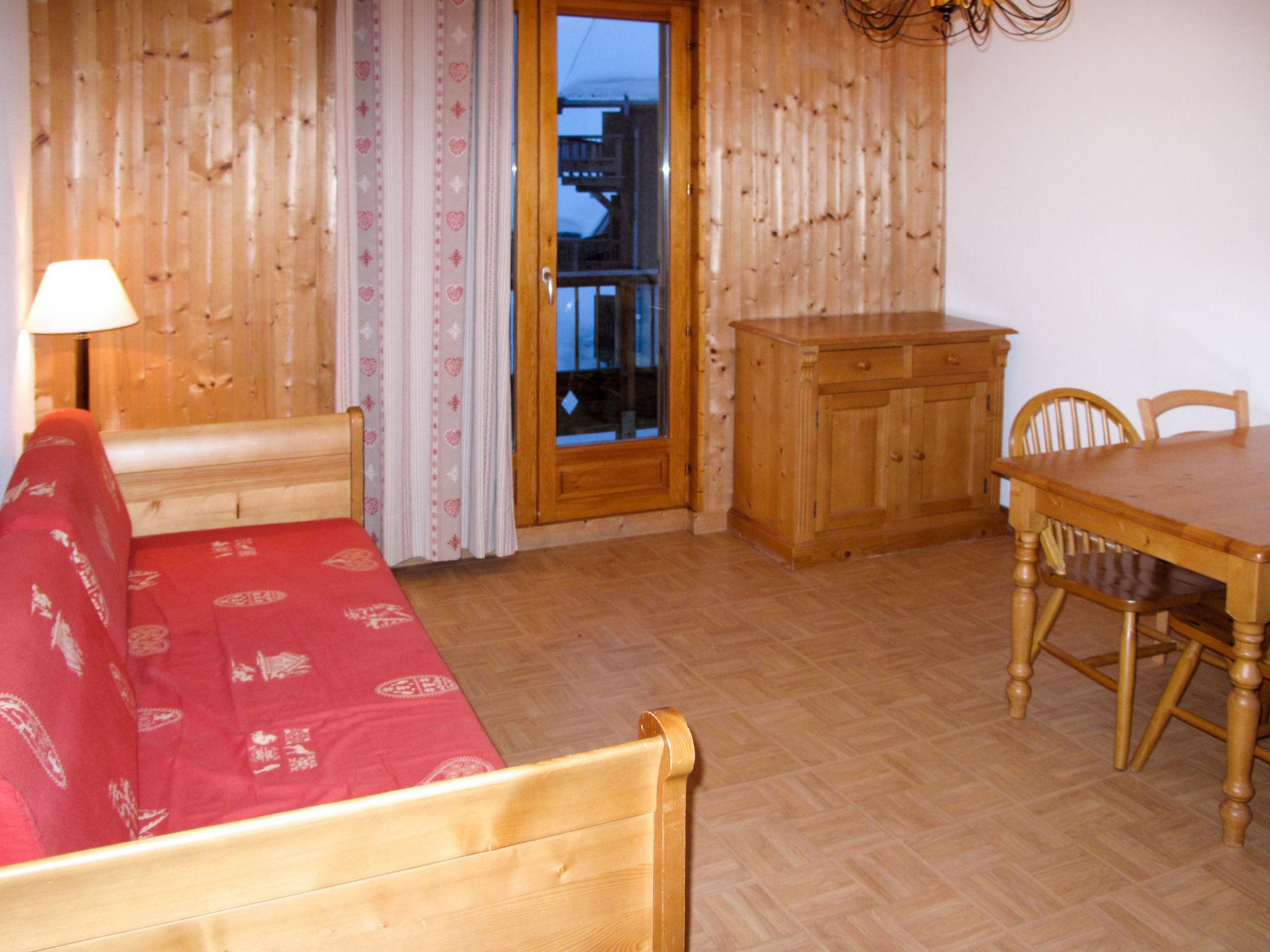 Foto 6 - Apartamento de 1 quarto em Fontcouverte-la-Toussuire com piscina e vista para a montanha