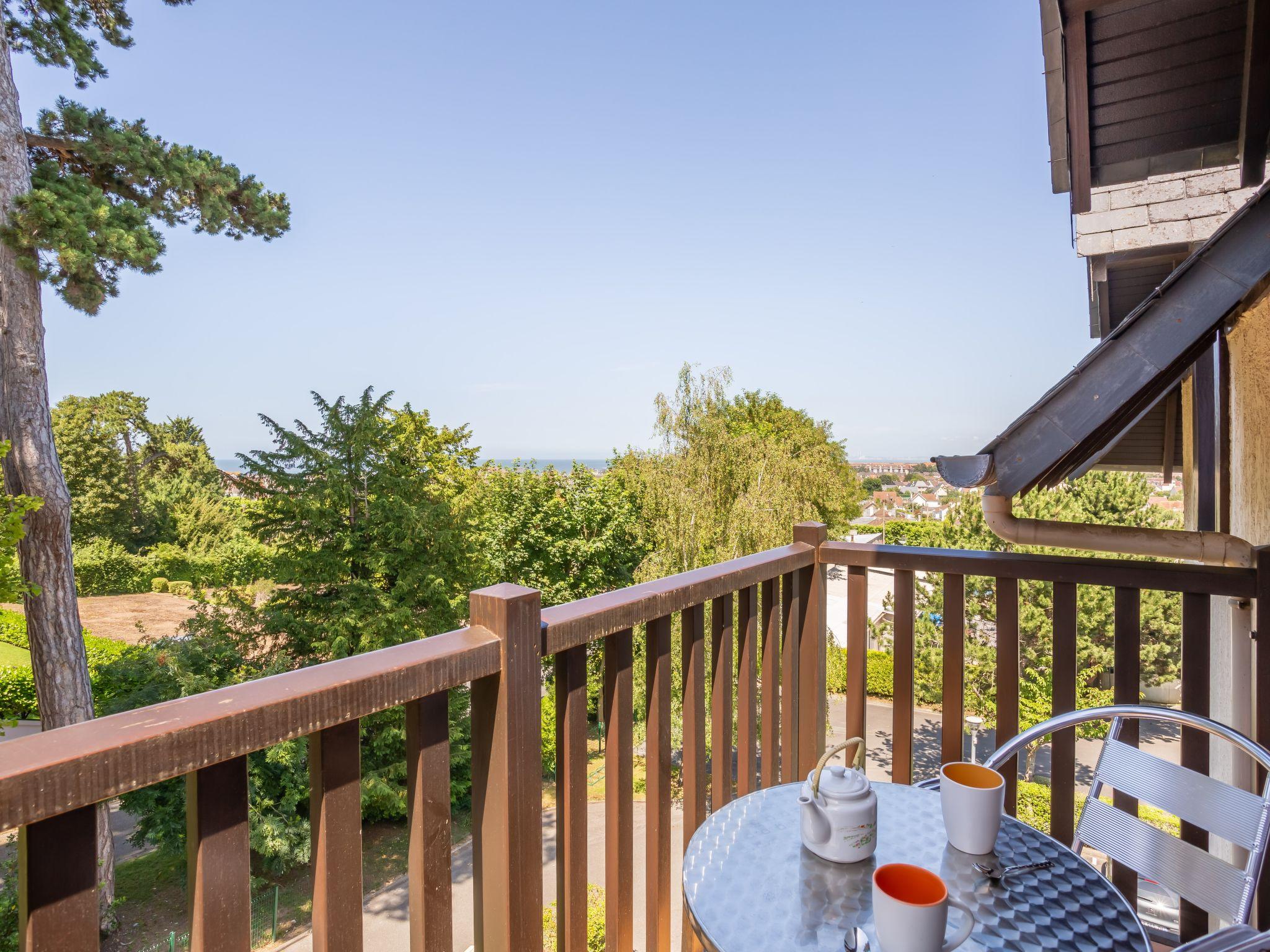 Foto 5 - Appartamento con 1 camera da letto a Villers-sur-Mer con vista mare