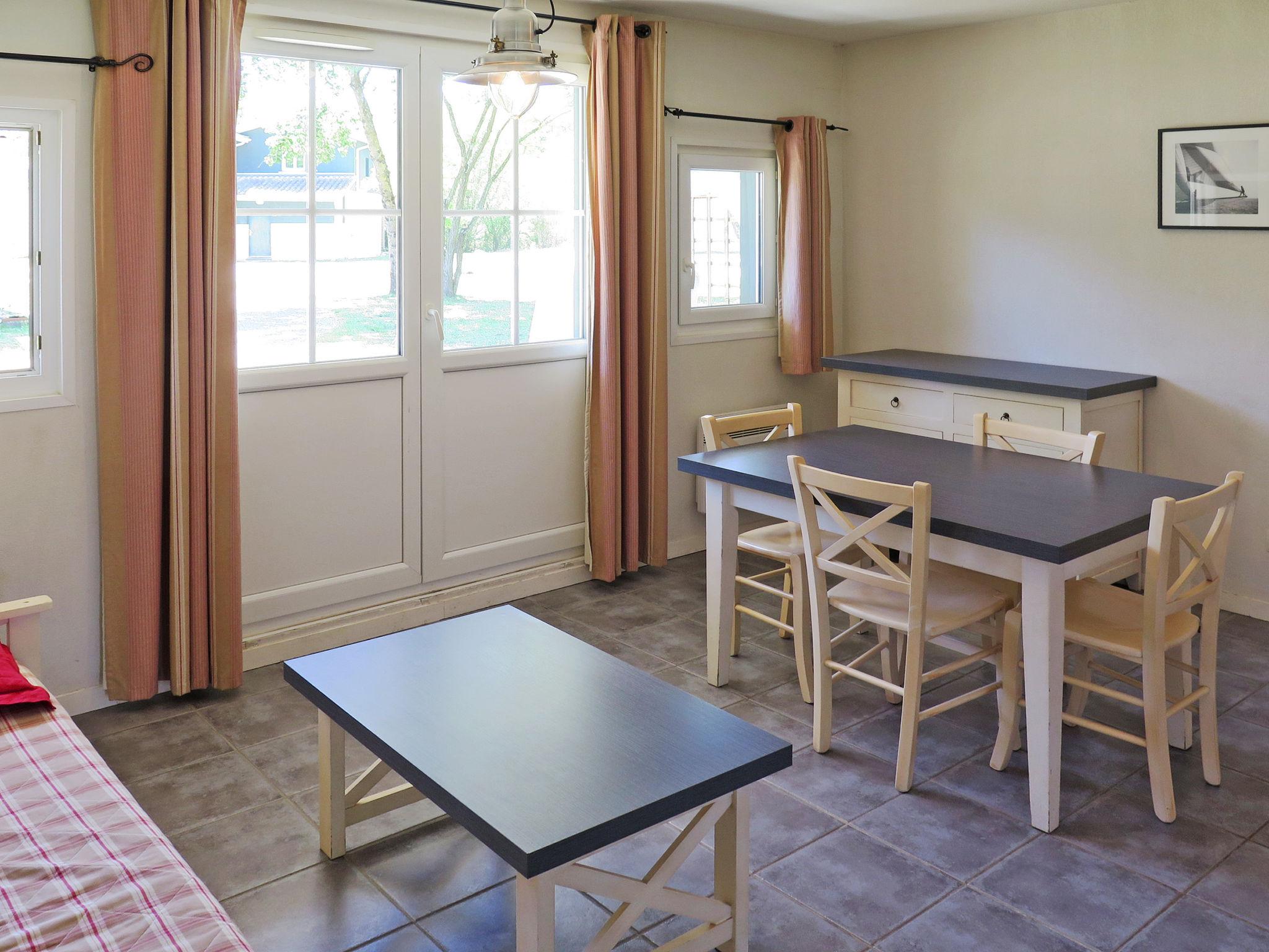 Photo 4 - Maison de 1 chambre à Arès avec piscine et jardin