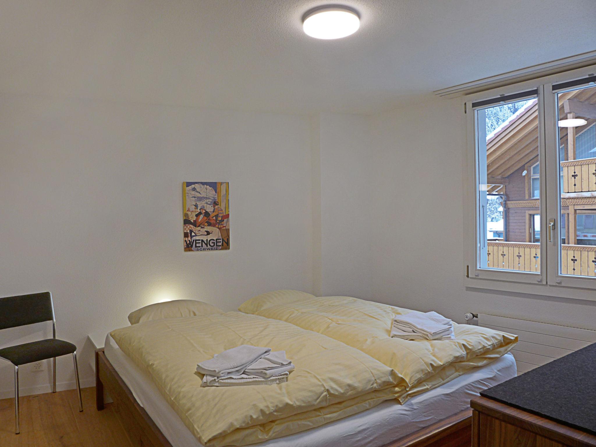 Foto 3 - Appartamento con 1 camera da letto a Lauterbrunnen con vista sulle montagne