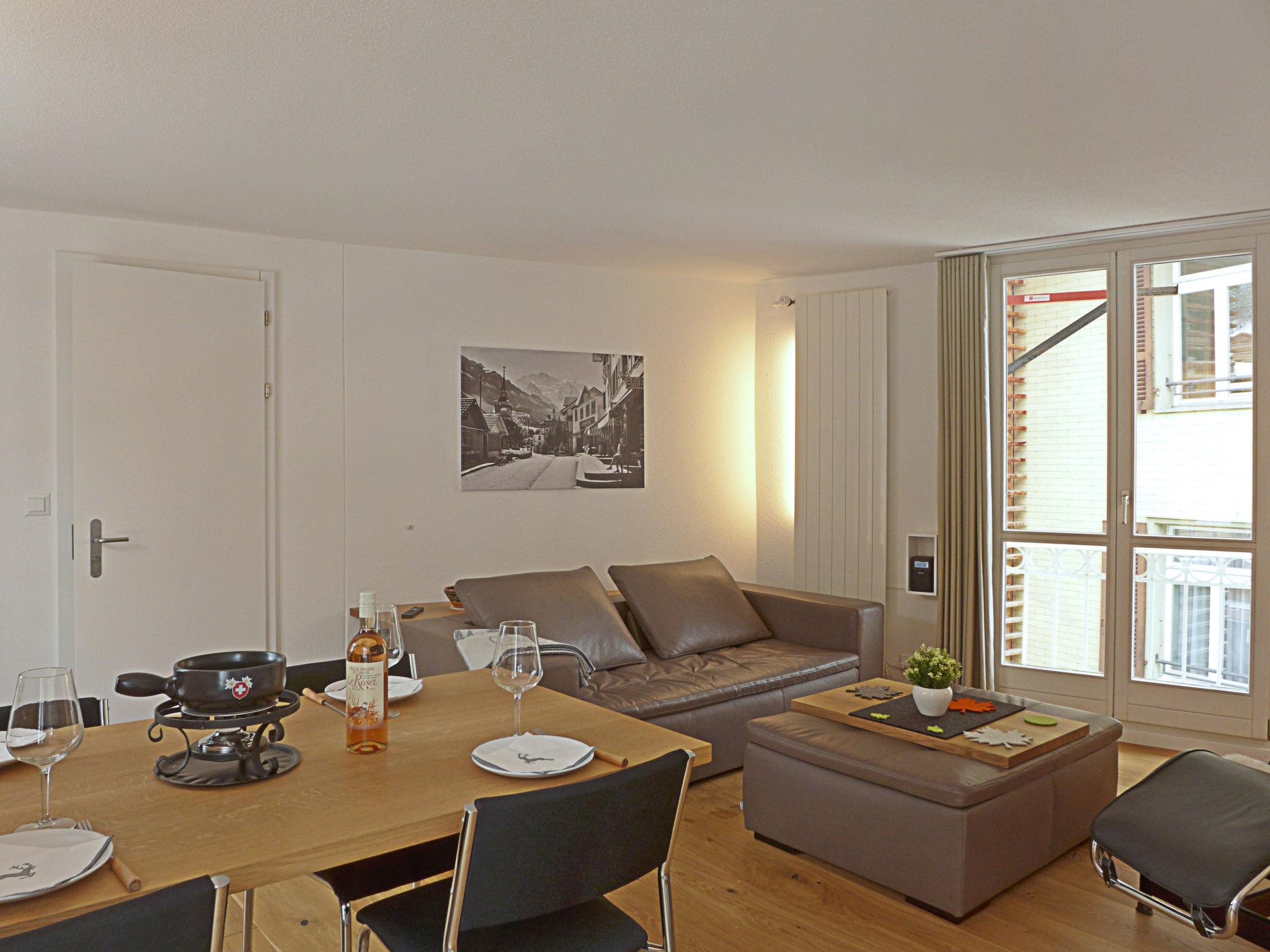 Photo 6 - Appartement de 1 chambre à Lauterbrunnen avec vues sur la montagne