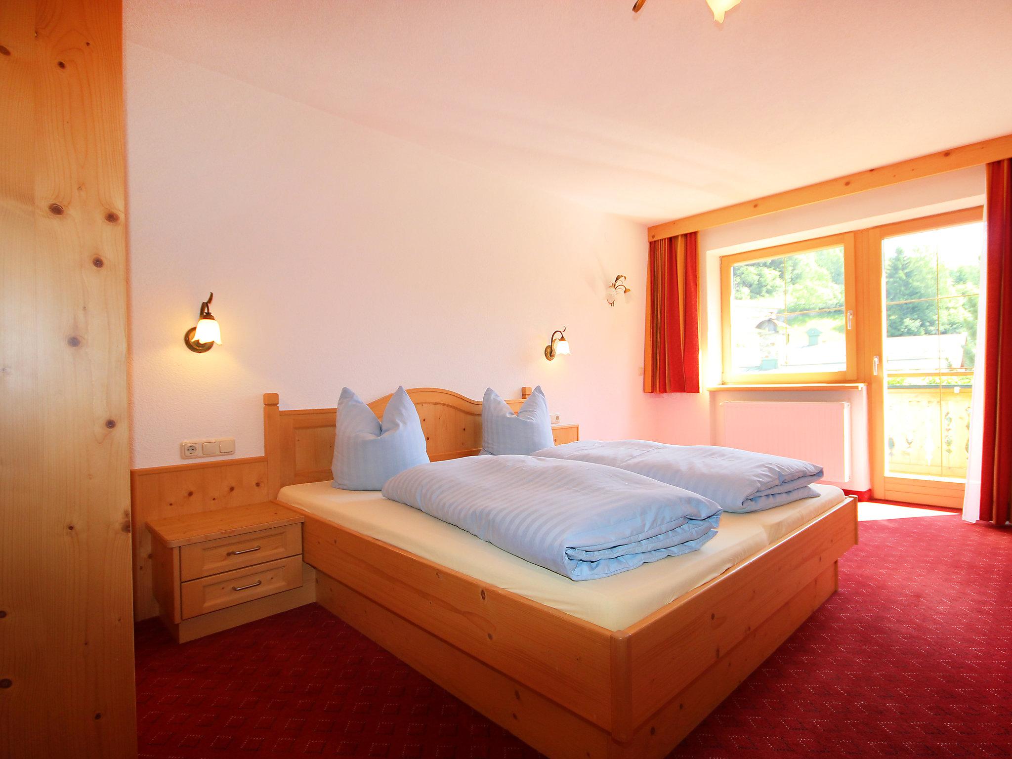 Foto 4 - Apartamento de 2 quartos em Pettneu am Arlberg com jardim e terraço