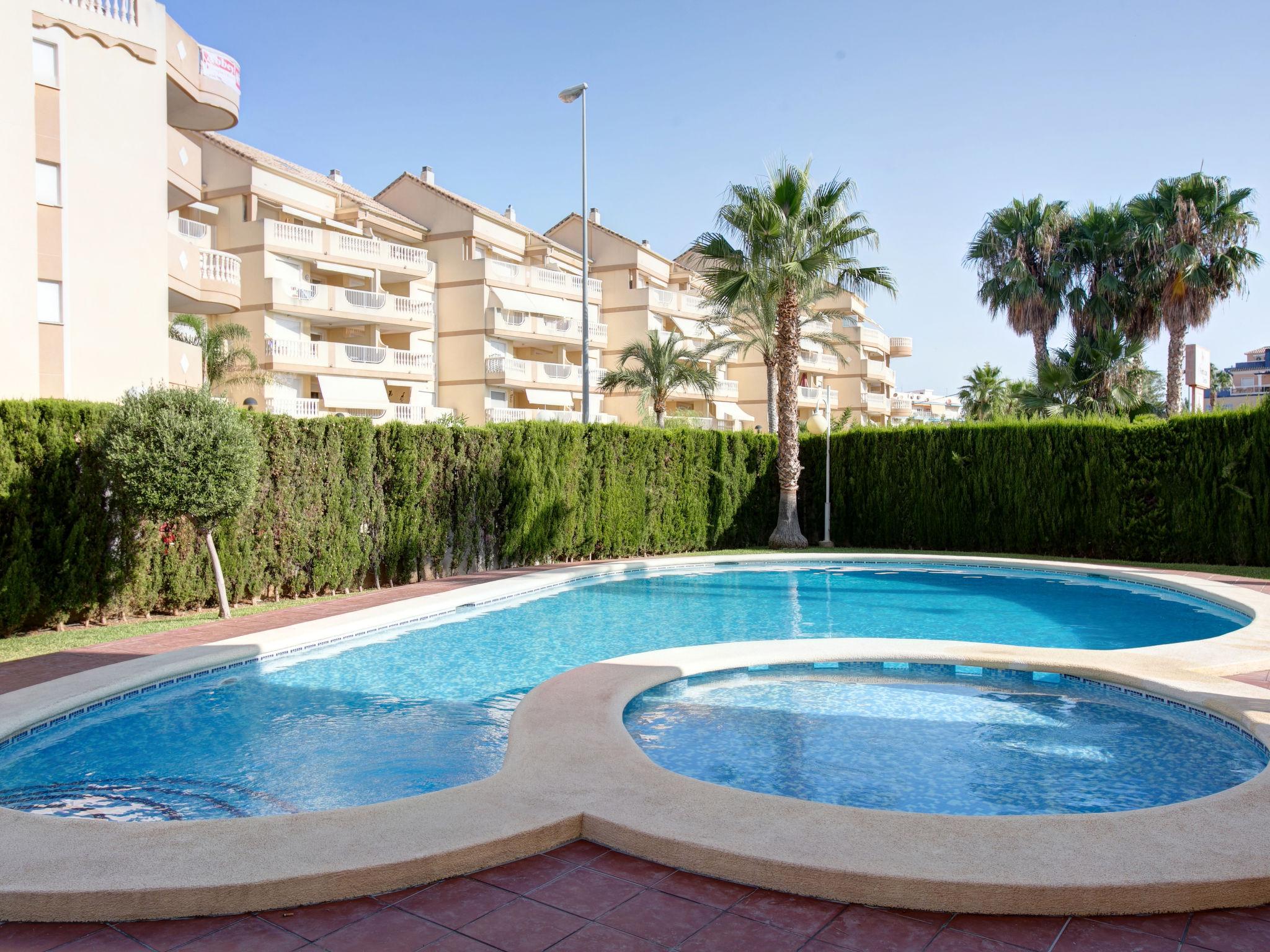 Photo 1 - Appartement de 2 chambres à Dénia avec piscine et vues à la mer