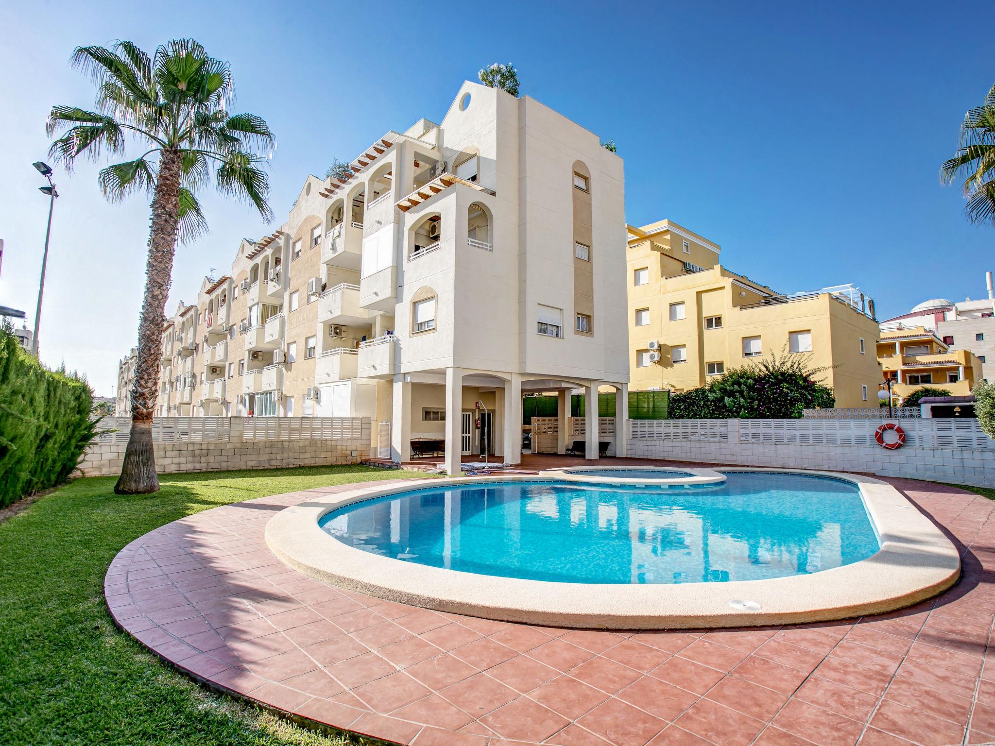 Foto 15 - Apartamento de 2 habitaciones en Dénia con piscina y vistas al mar