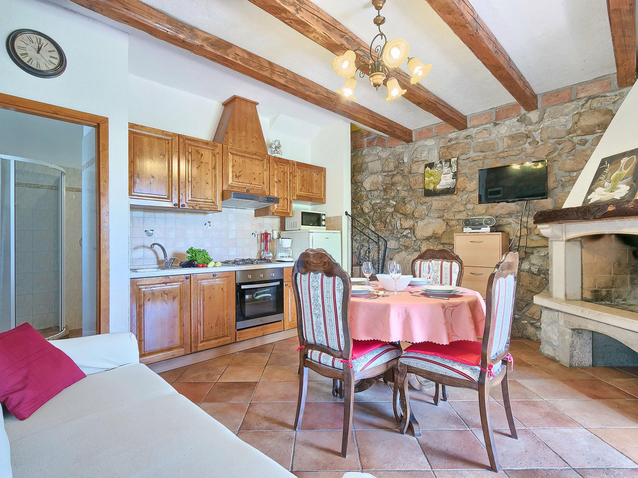 Photo 8 - 2 bedroom House in Labin with private pool and sea view