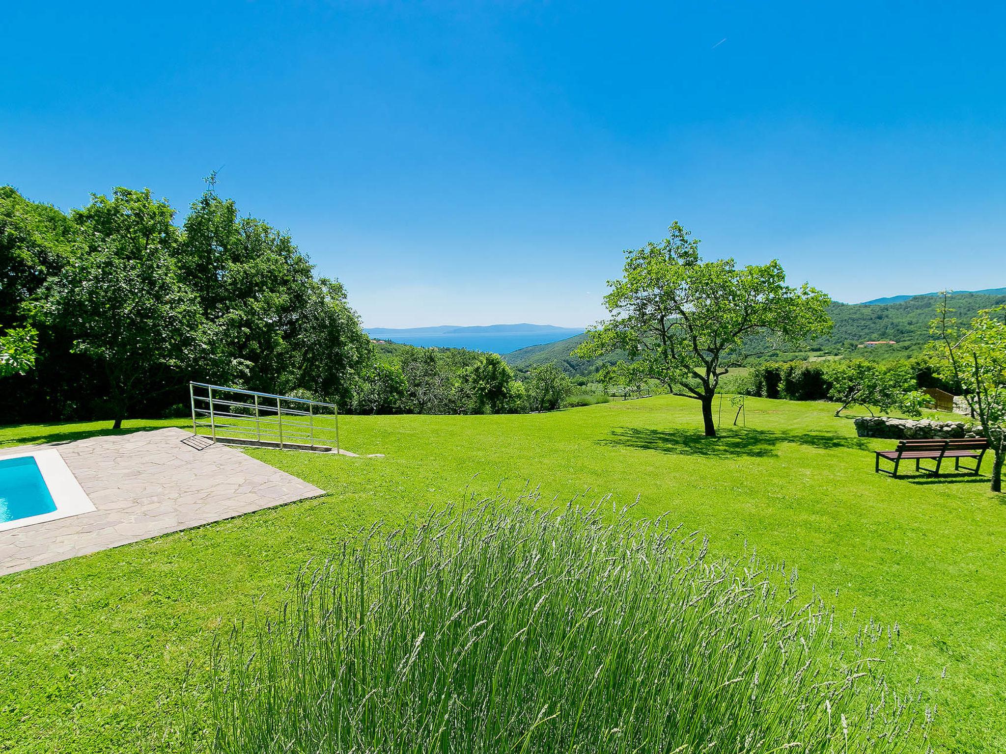 Foto 17 - Casa con 2 camere da letto a Labin con piscina privata e vista mare