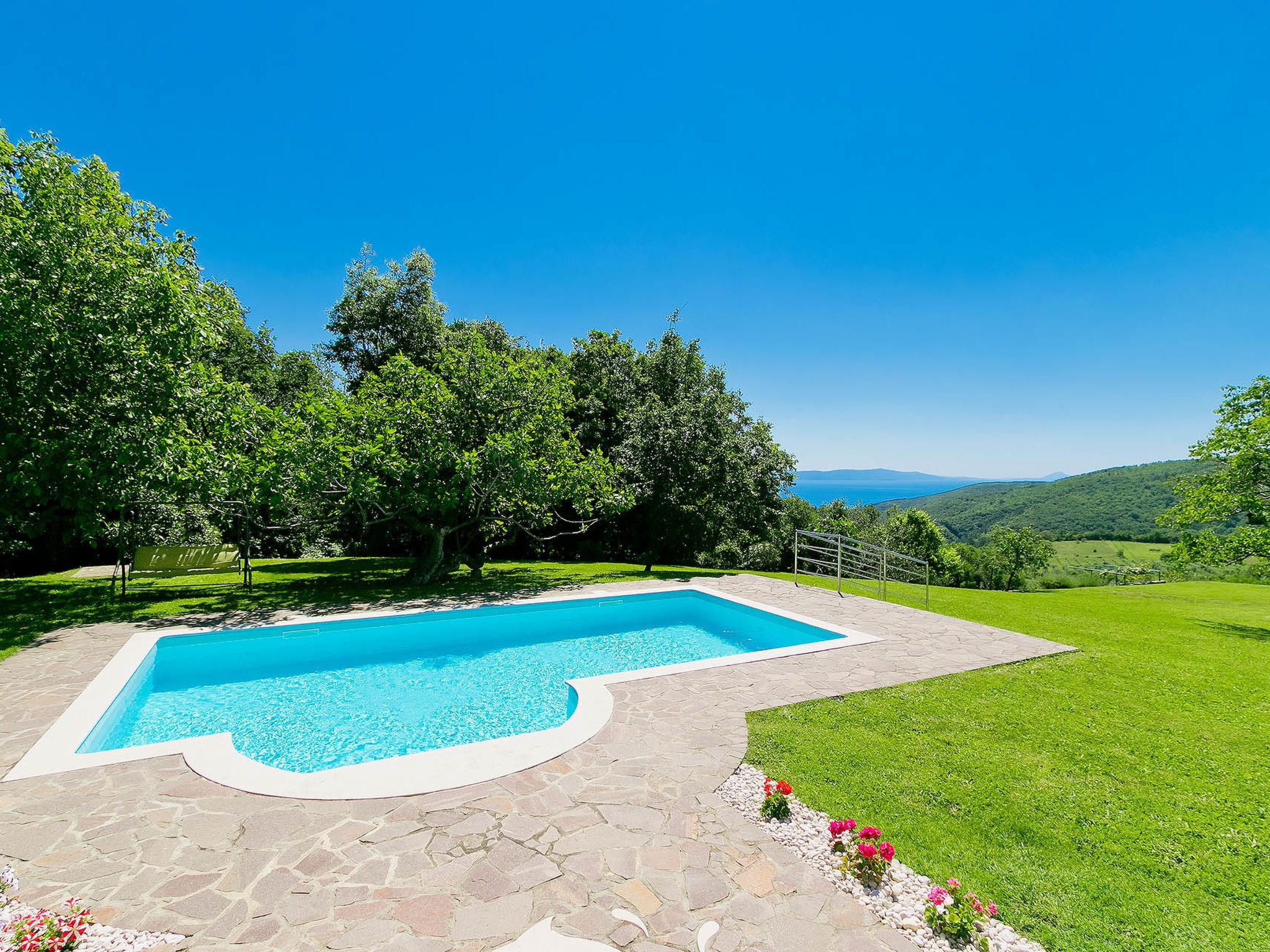 Photo 15 - 2 bedroom House in Labin with private pool and sea view