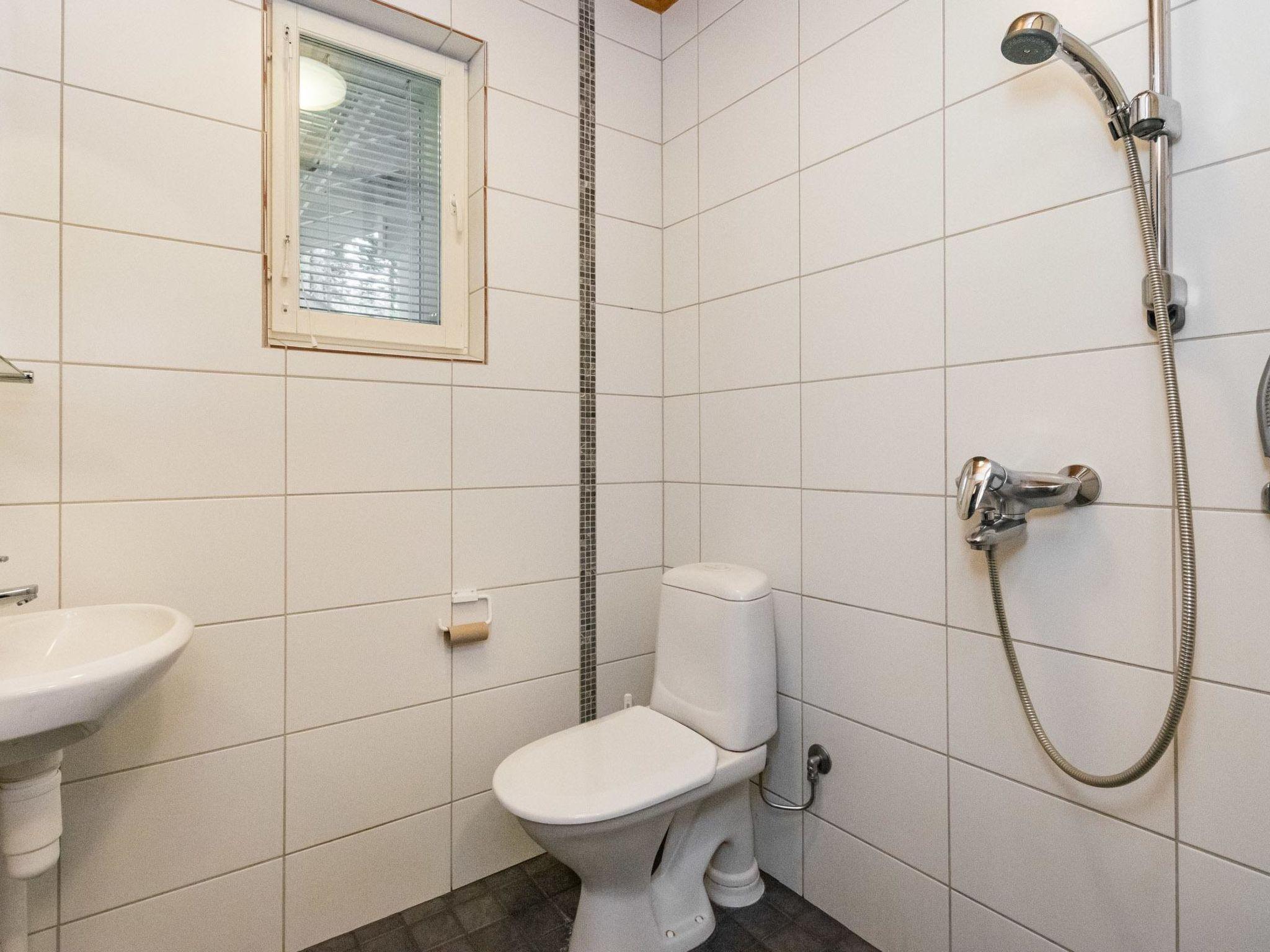 Foto 18 - Casa de 2 habitaciones en Heinävesi con sauna