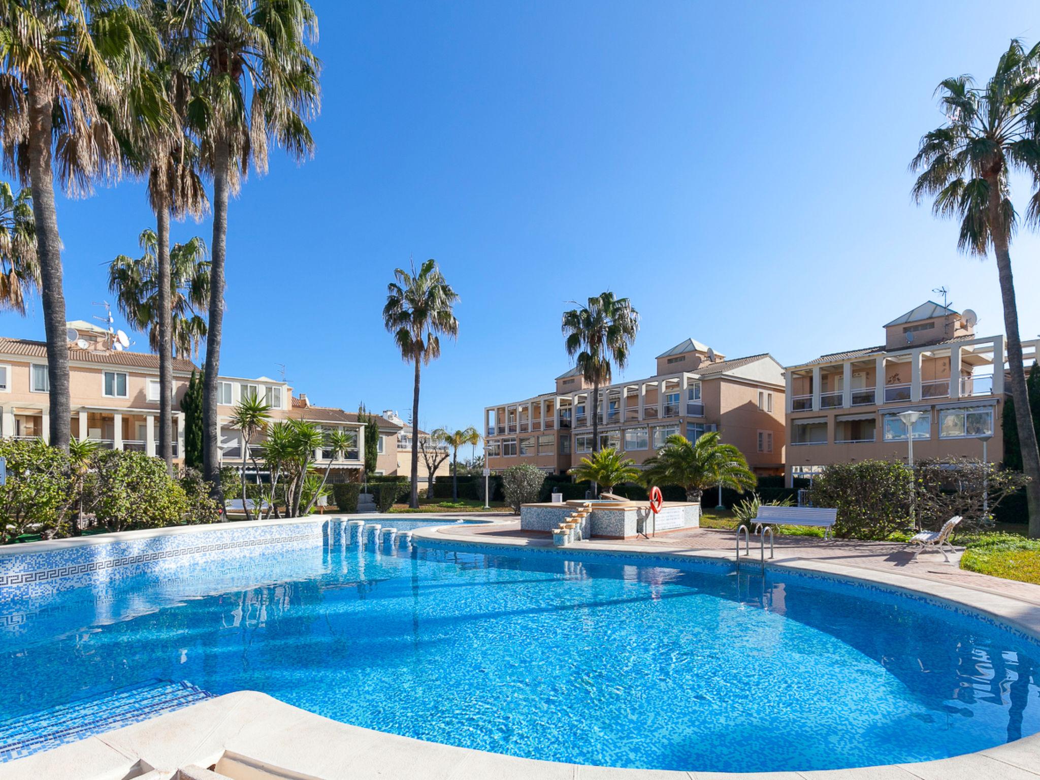 Photo 3 - Appartement de 2 chambres à Dénia avec piscine et vues à la mer