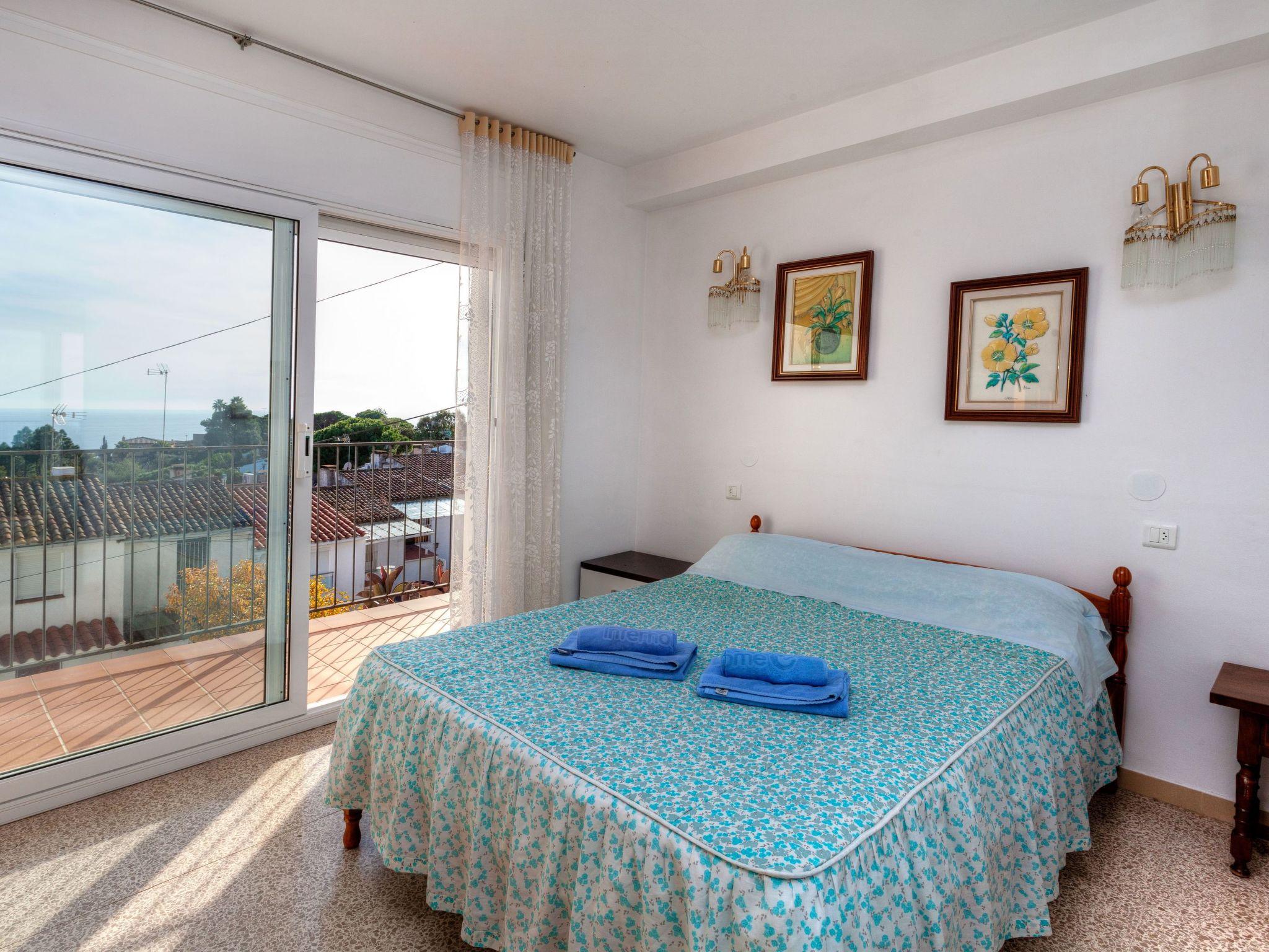Photo 10 - 4 bedroom House in Tossa de Mar with terrace and sea view