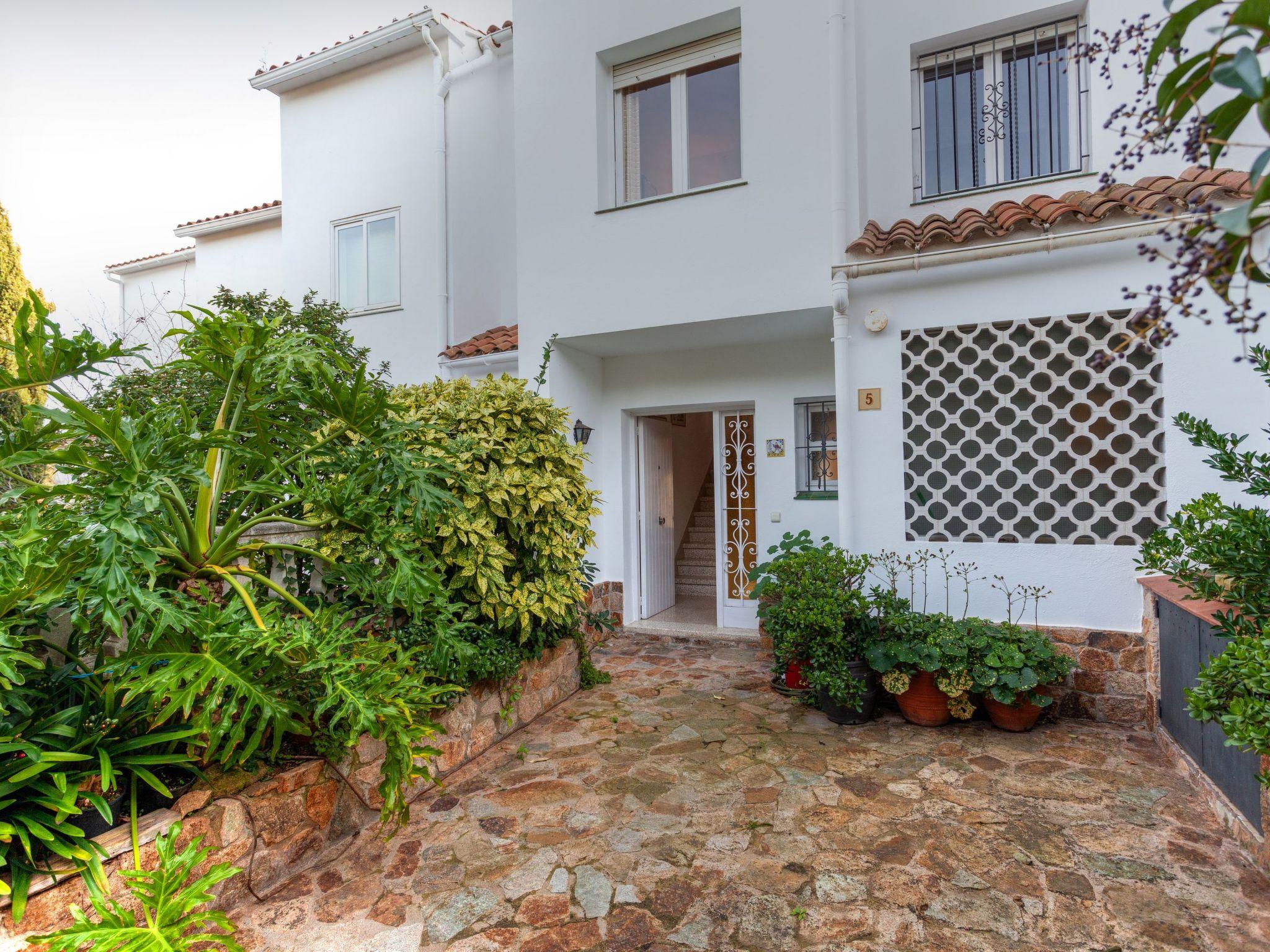 Foto 5 - Haus mit 4 Schlafzimmern in Tossa de Mar mit terrasse und blick aufs meer