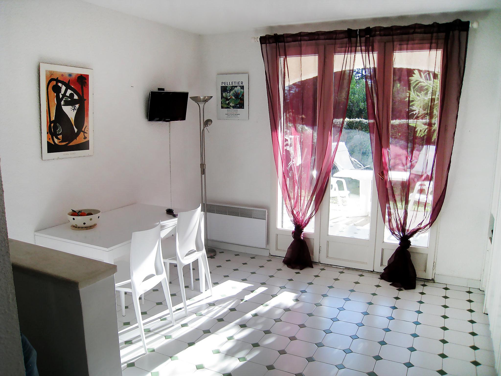 Foto 6 - Apartamento en Saint-Cyr-sur-Mer con jardín y terraza