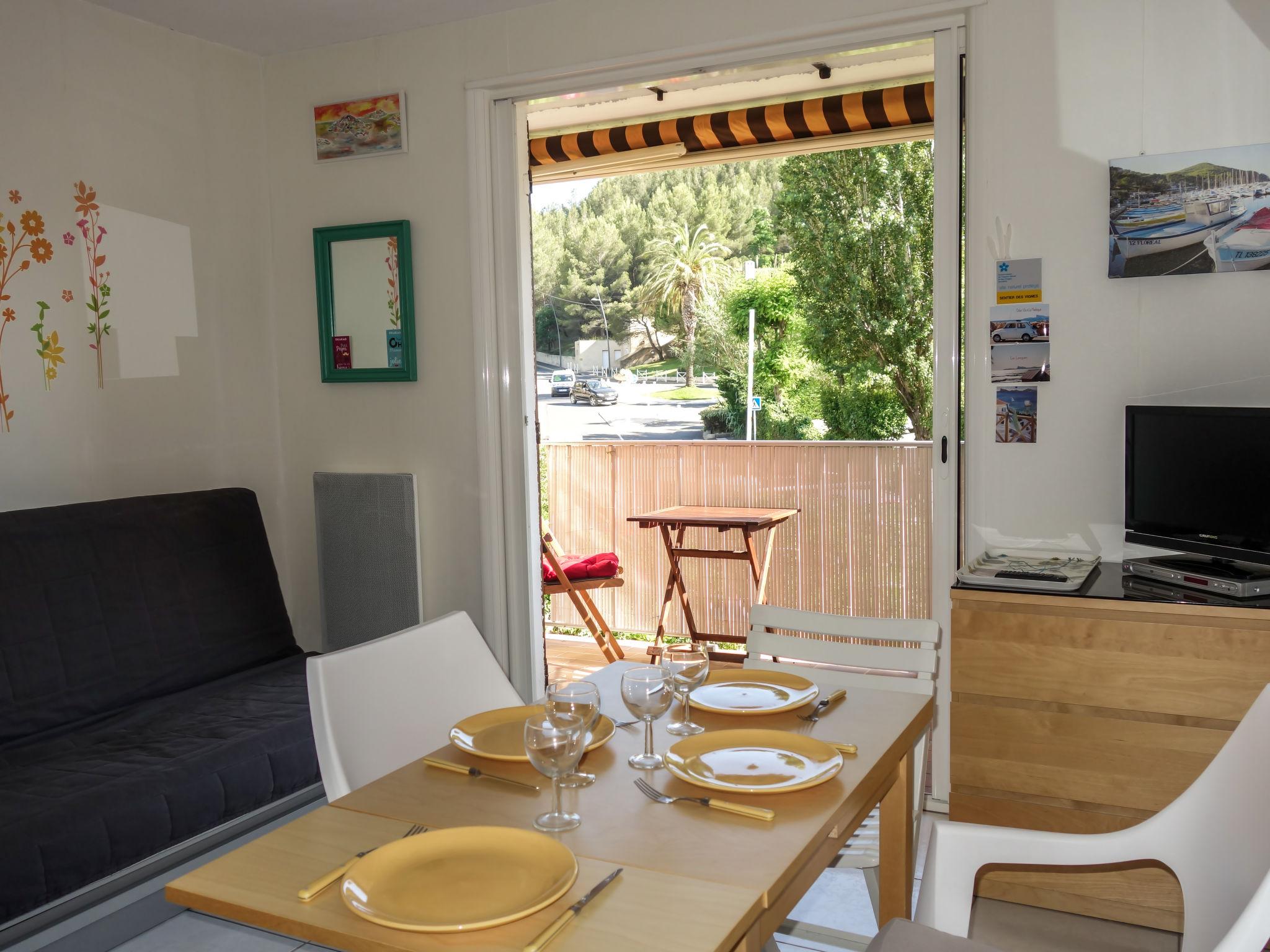 Photo 3 - Appartement en Saint-Cyr-sur-Mer avec terrasse