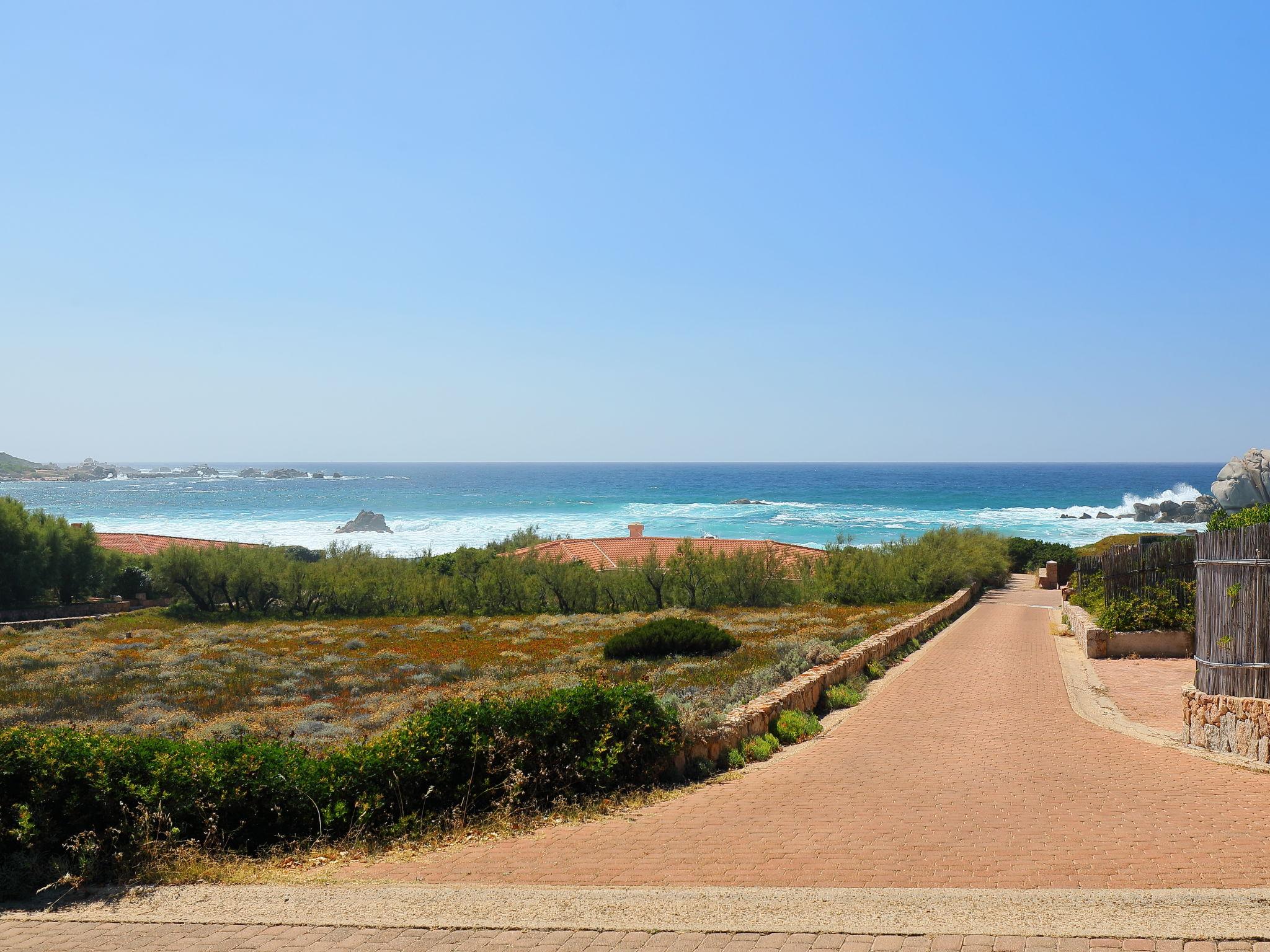 Photo 23 - Maison de 3 chambres à Aglientu avec terrasse et vues à la mer