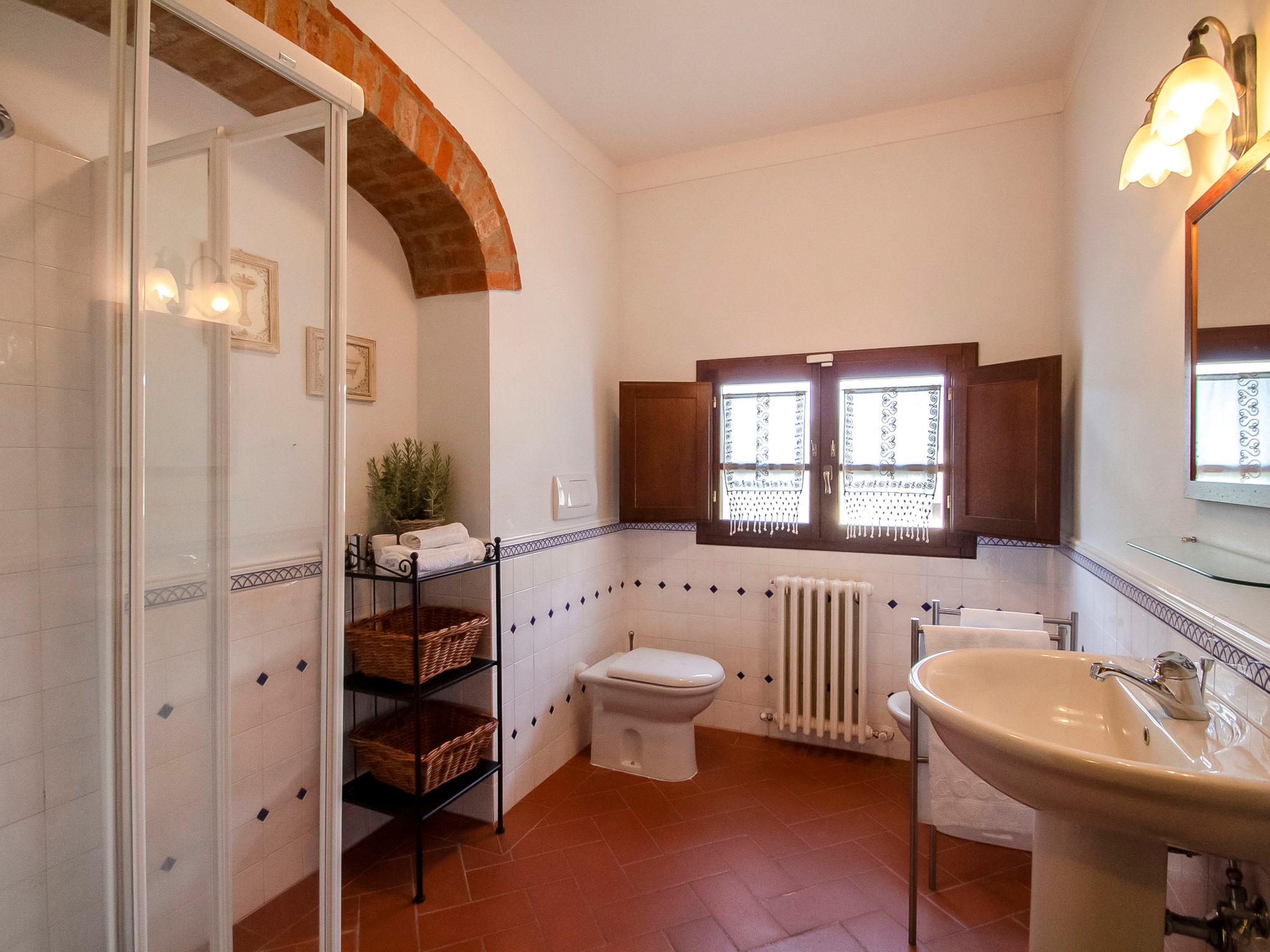 Photo 44 - 6 bedroom House in San Giovanni Valdarno with private pool and terrace