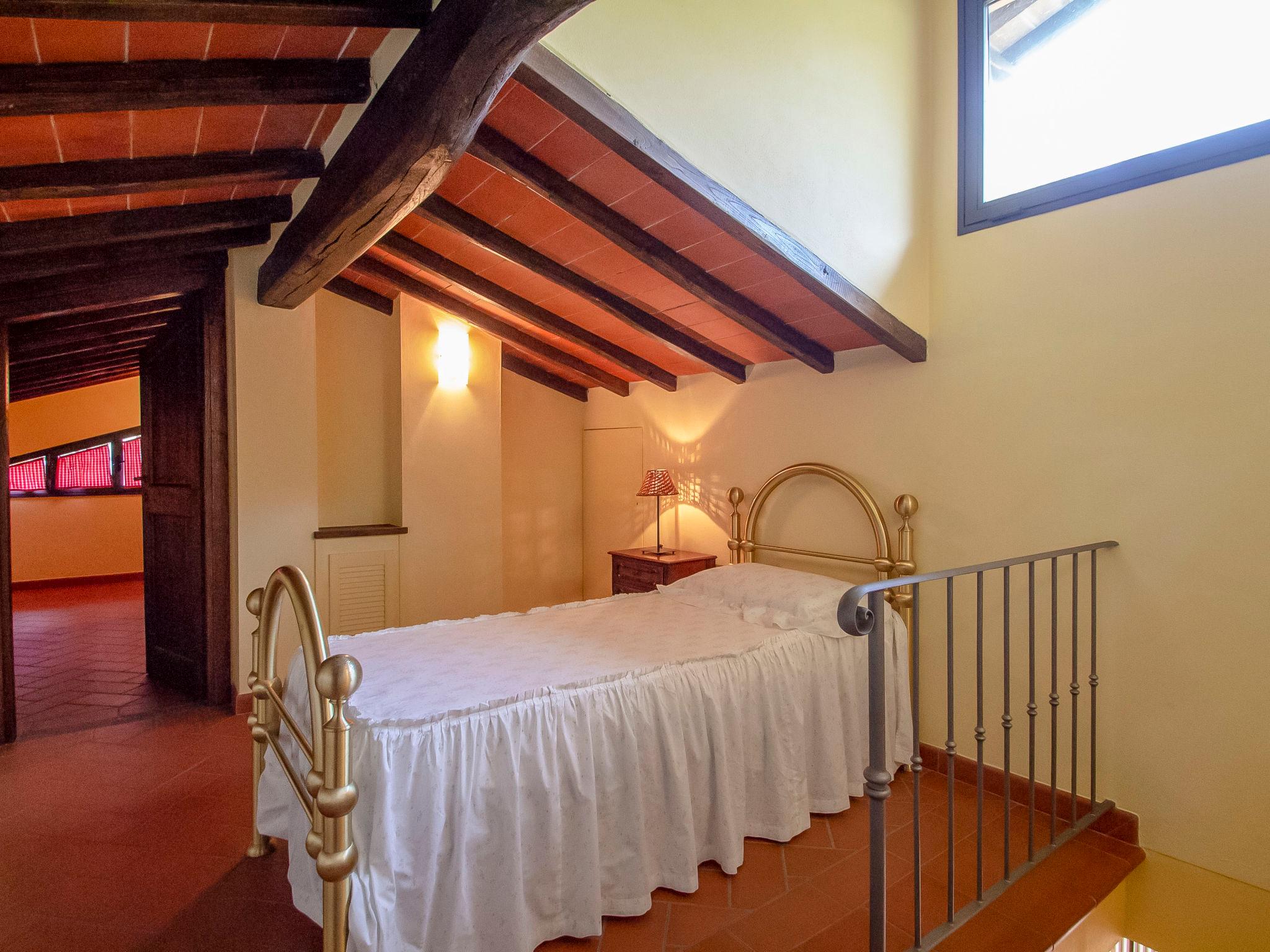 Foto 47 - Casa de 6 quartos em San Giovanni Valdarno com piscina privada e terraço