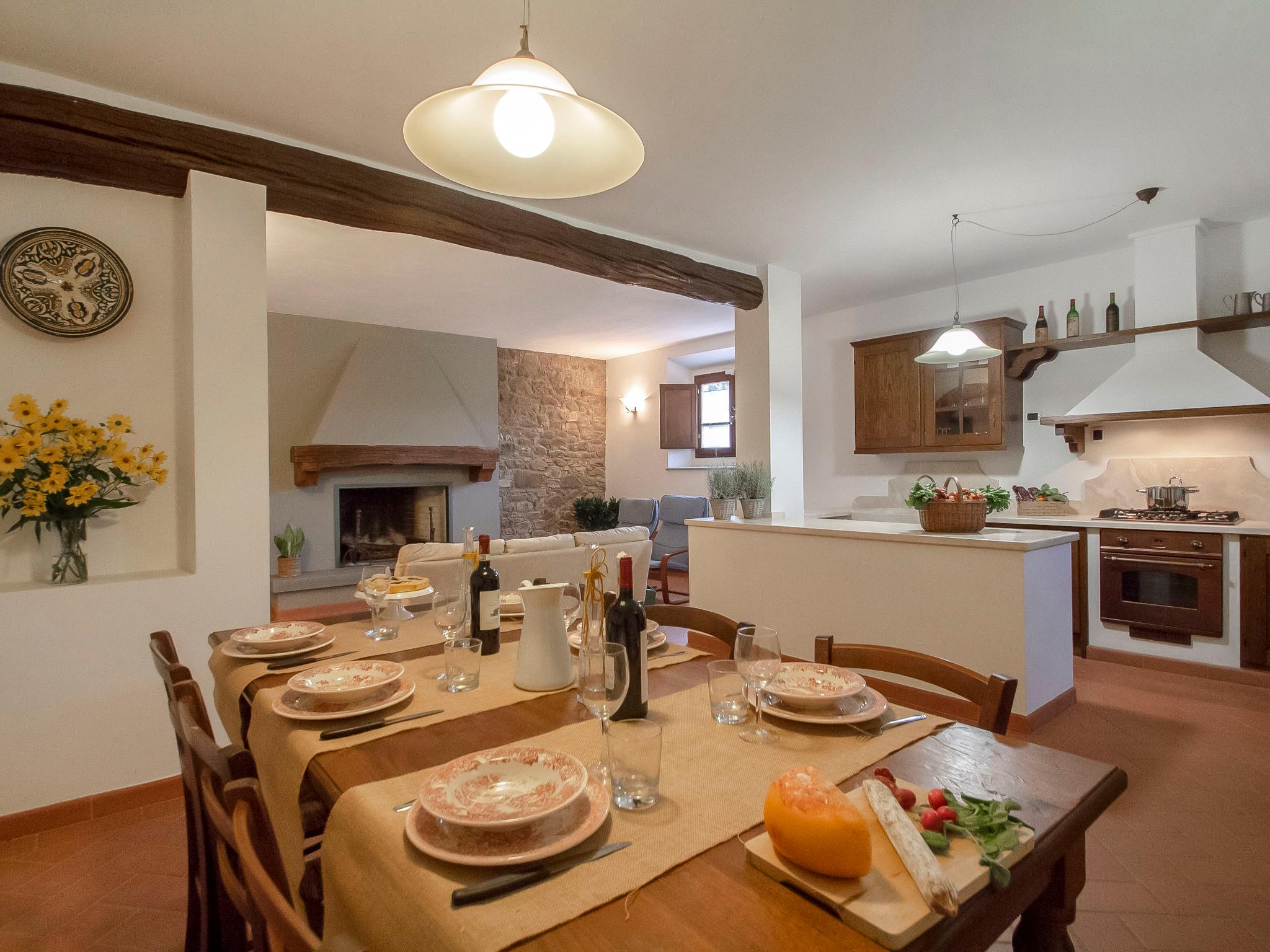 Photo 23 - 6 bedroom House in San Giovanni Valdarno with private pool and terrace