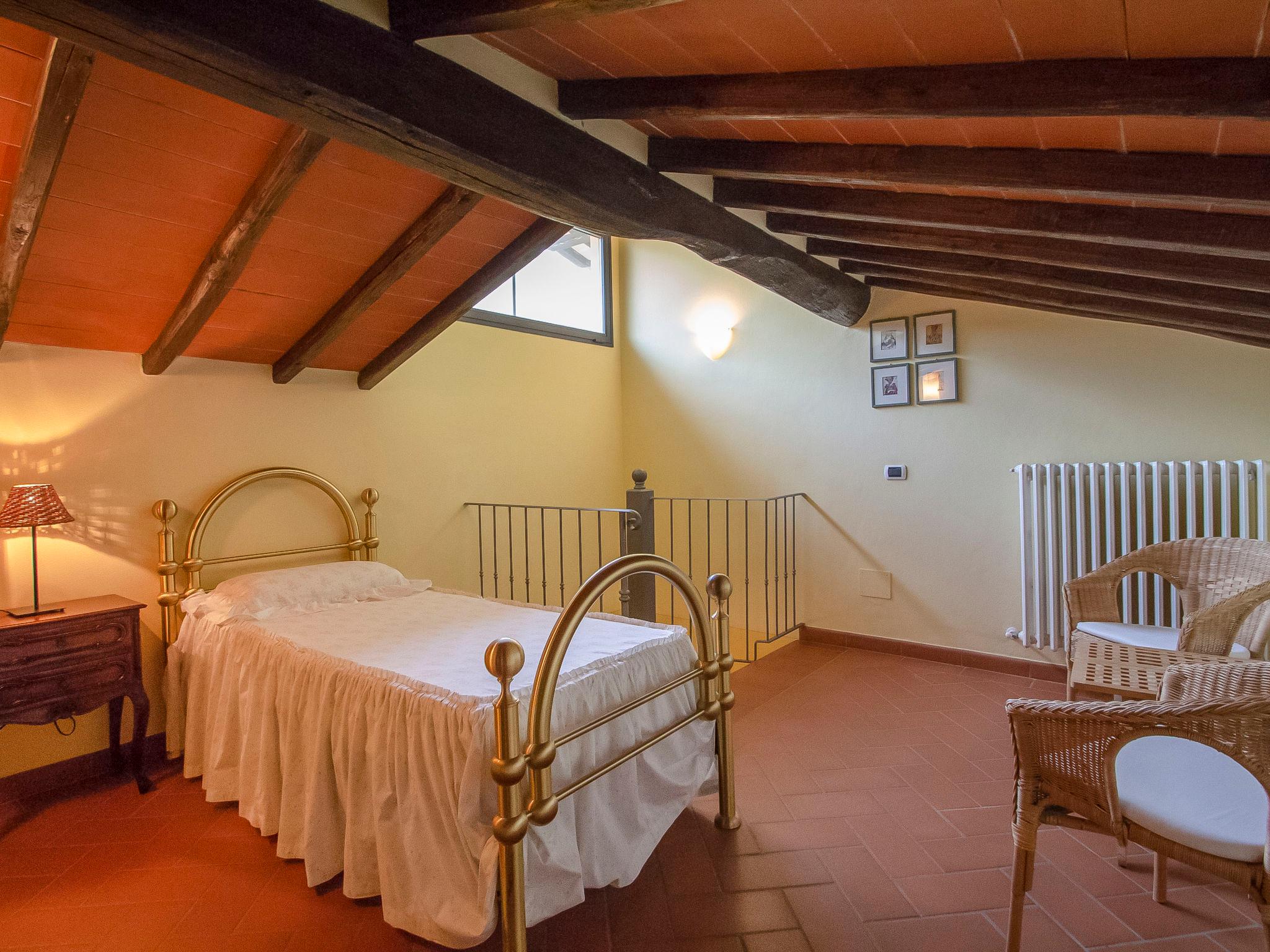 Photo 46 - 6 bedroom House in San Giovanni Valdarno with private pool and terrace