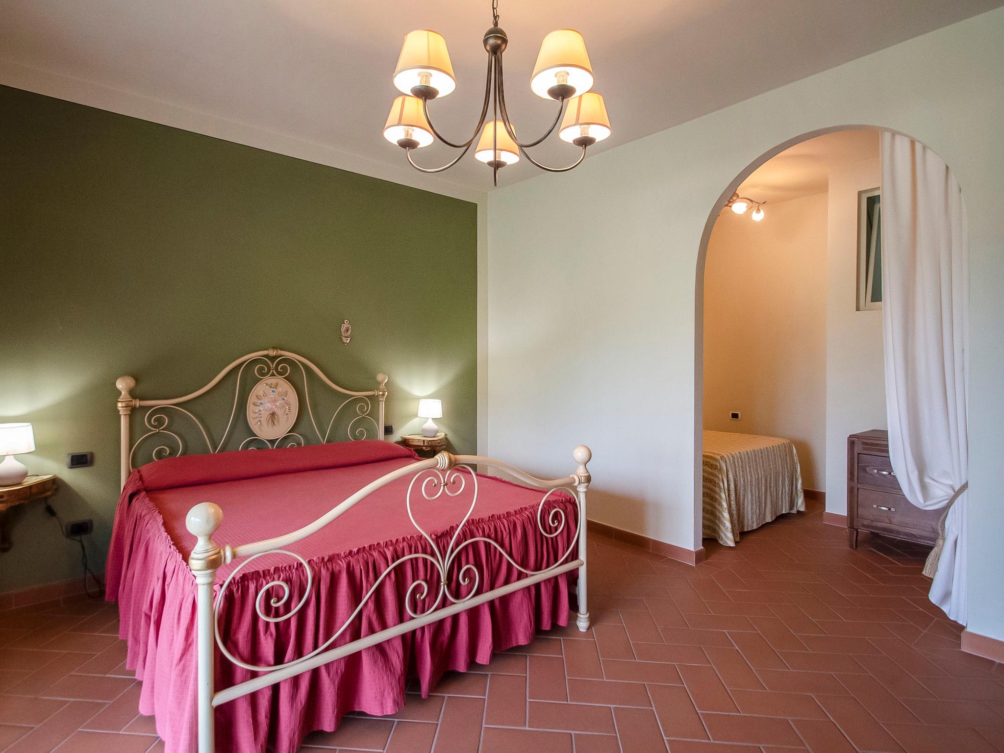 Photo 27 - 6 bedroom House in San Giovanni Valdarno with private pool and terrace