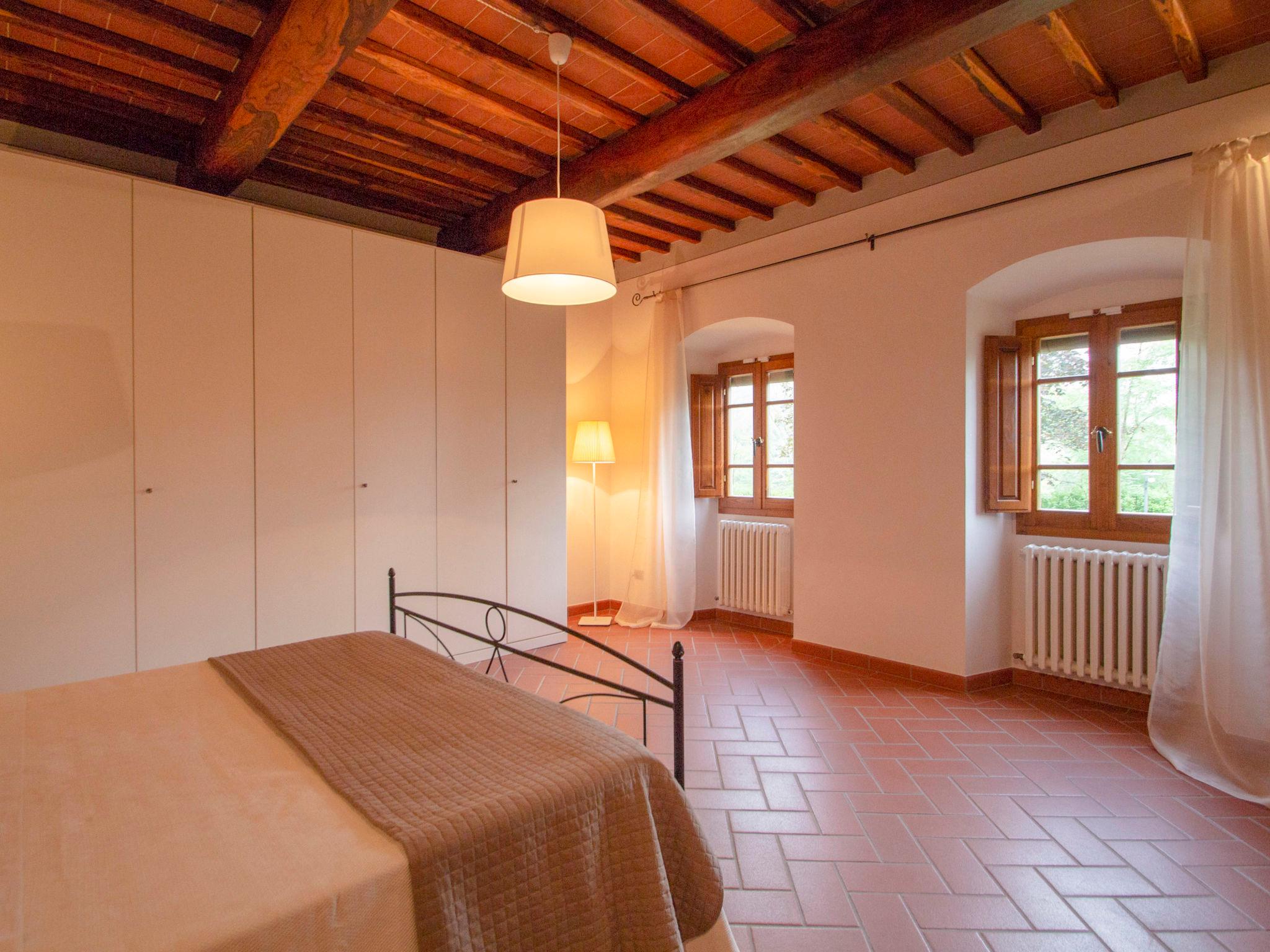 Foto 10 - Casa de 6 habitaciones en San Giovanni Valdarno con piscina privada y terraza