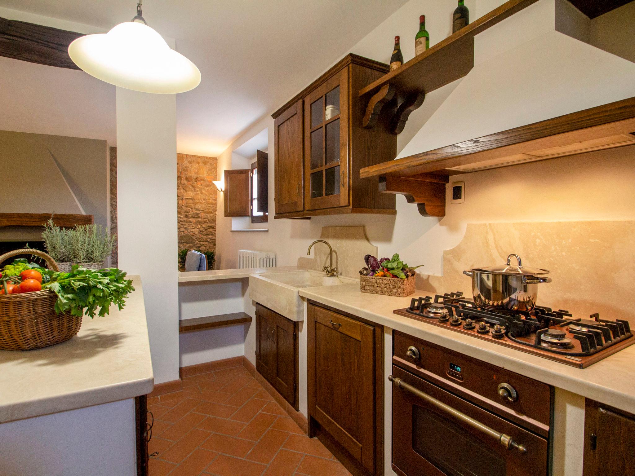 Photo 38 - 6 bedroom House in San Giovanni Valdarno with private pool and terrace