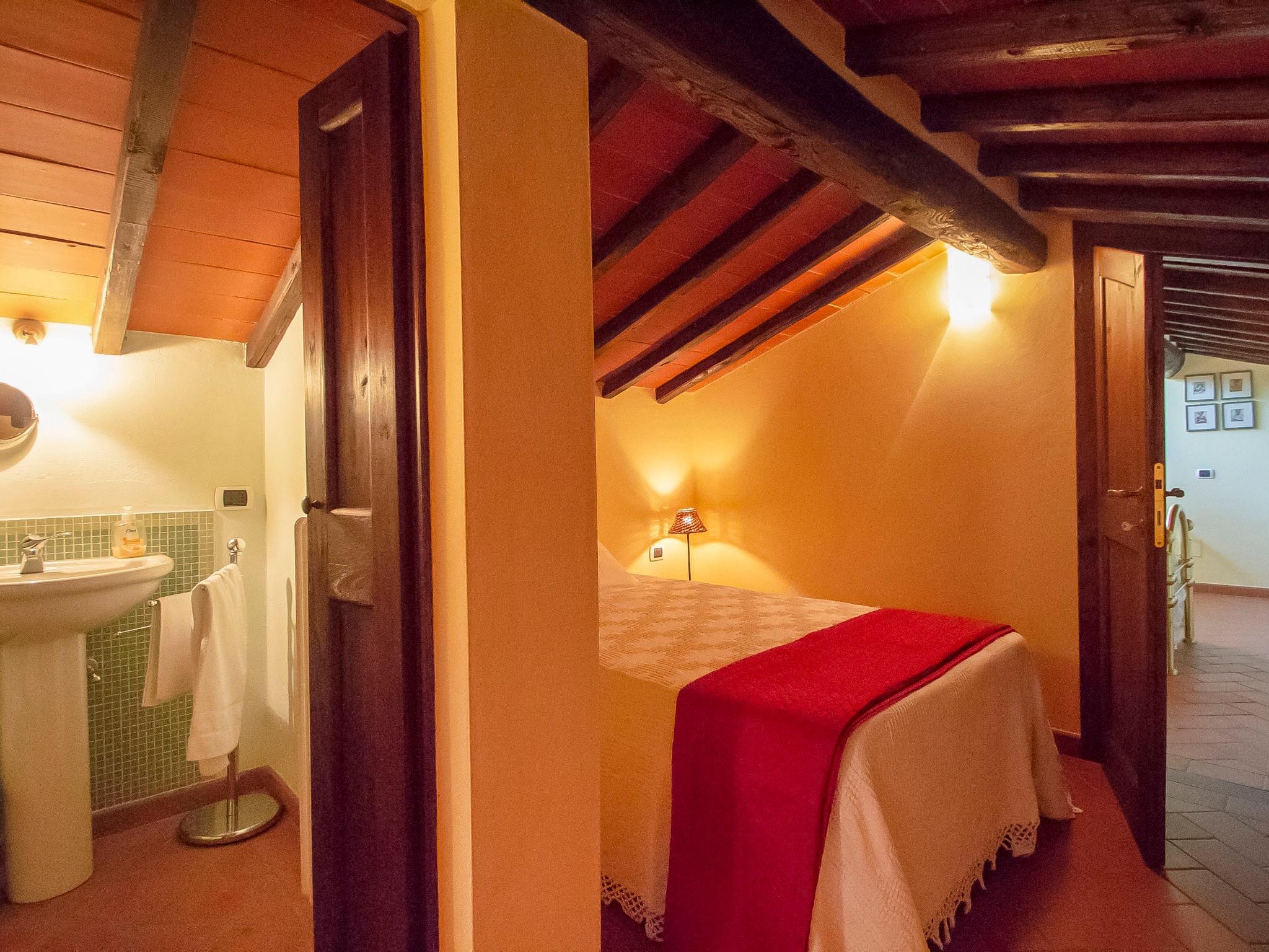 Foto 48 - Casa con 6 camere da letto a San Giovanni Valdarno con piscina privata e terrazza