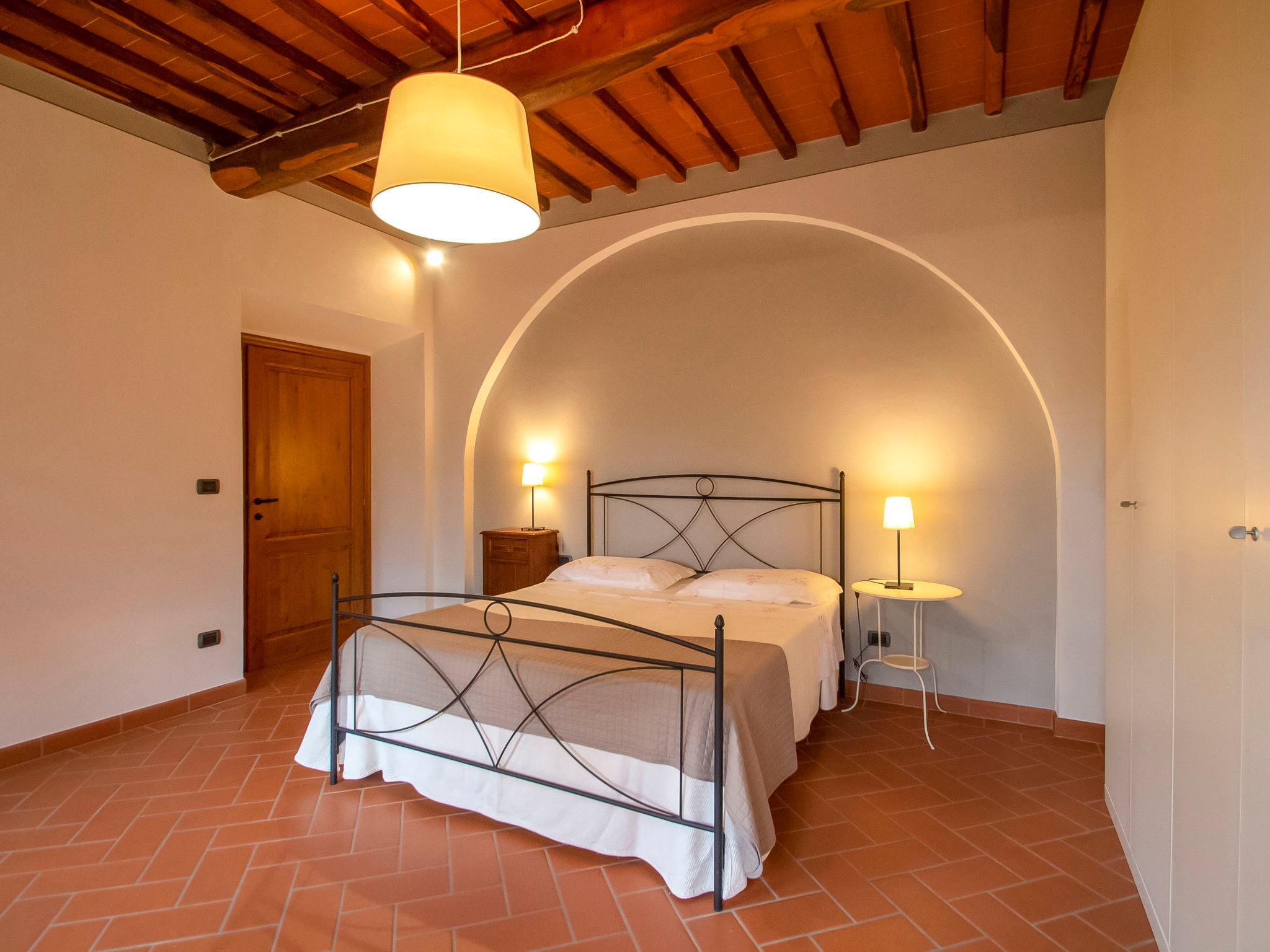 Photo 11 - 6 bedroom House in San Giovanni Valdarno with private pool and terrace