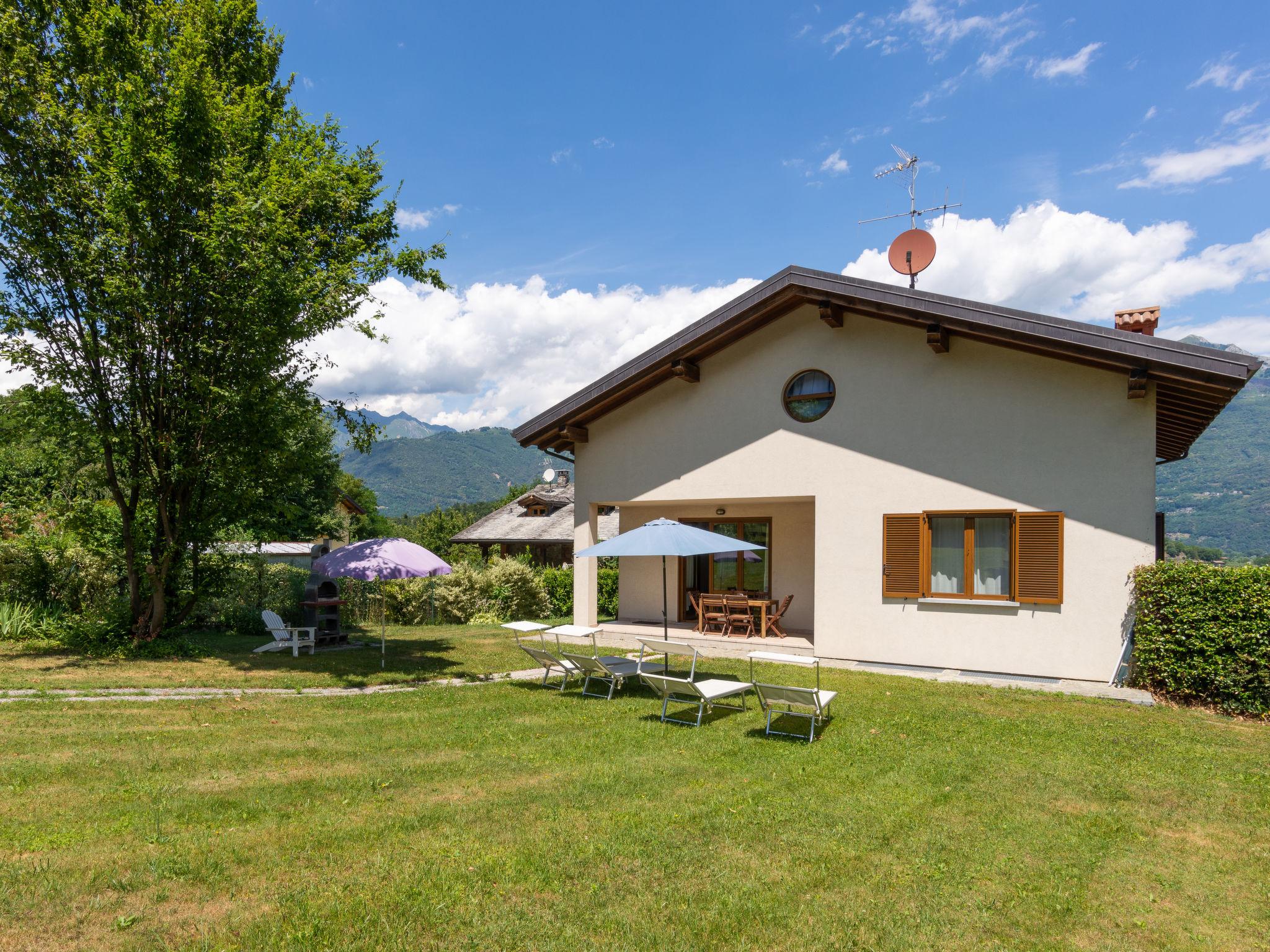 Foto 30 - Casa con 4 camere da letto a Colico con giardino e terrazza