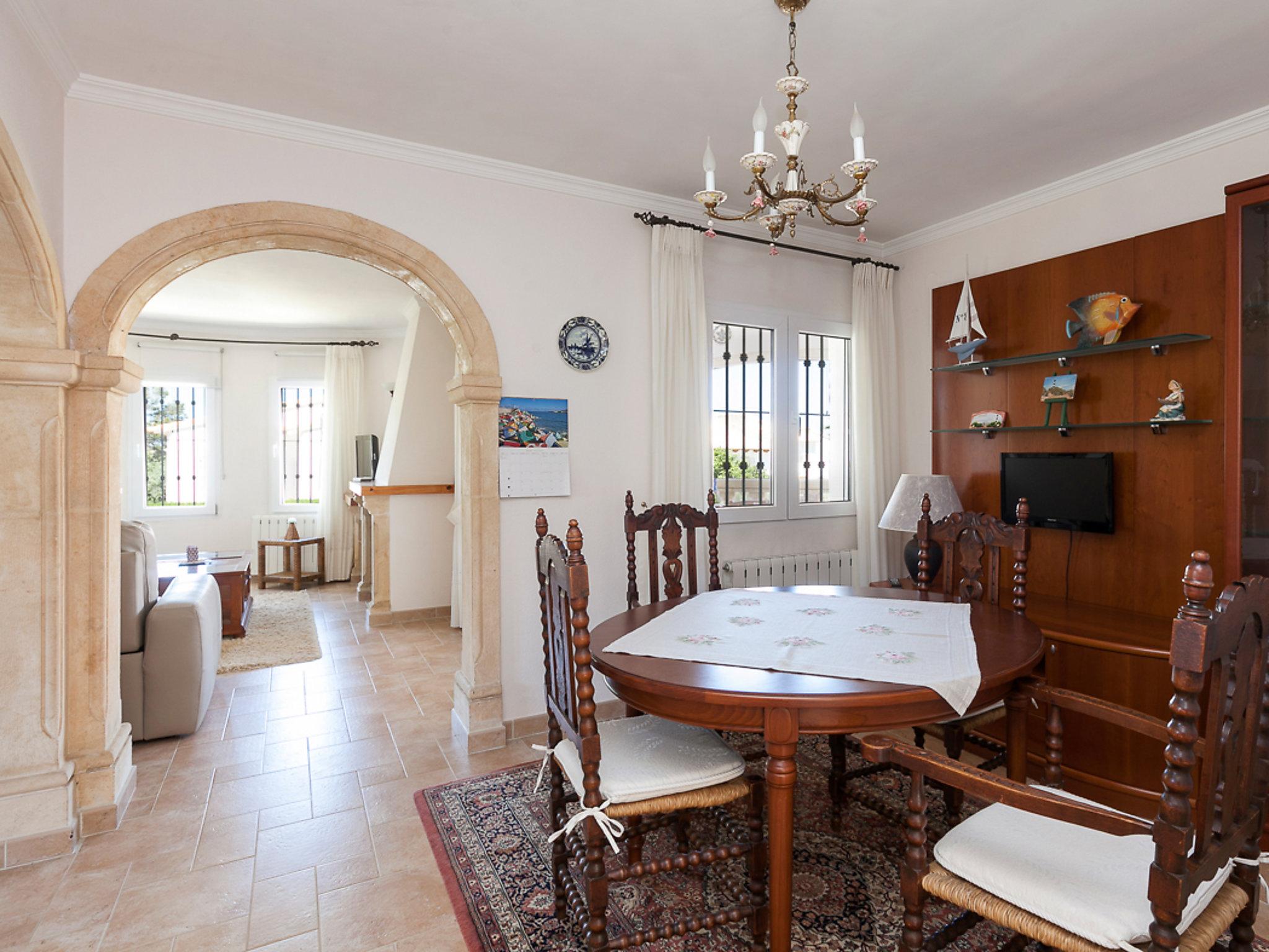 Foto 9 - Casa de 3 habitaciones en Dénia con piscina privada y vistas al mar