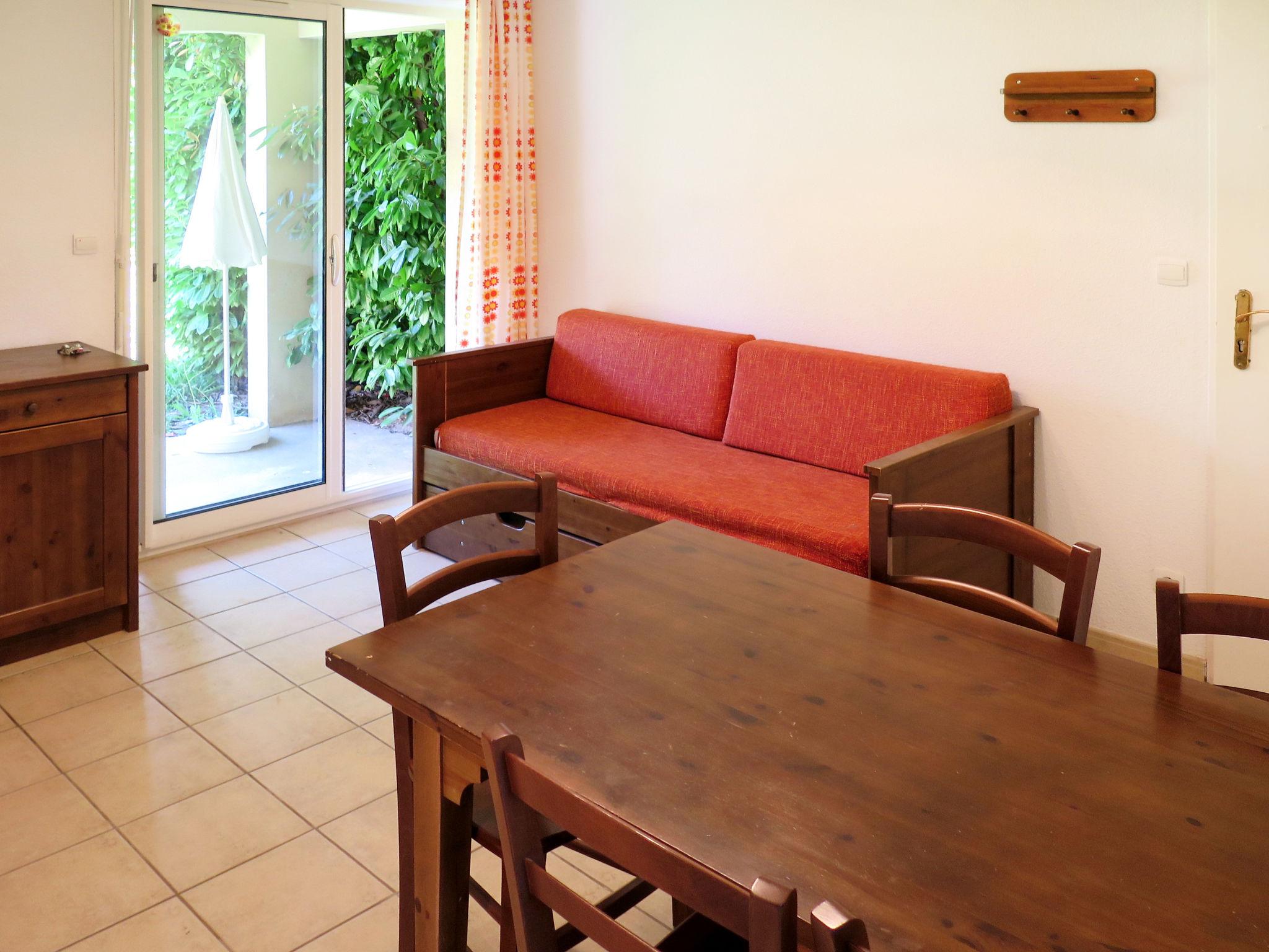 Photo 3 - 2 bedroom Apartment in Prayssac with swimming pool and terrace