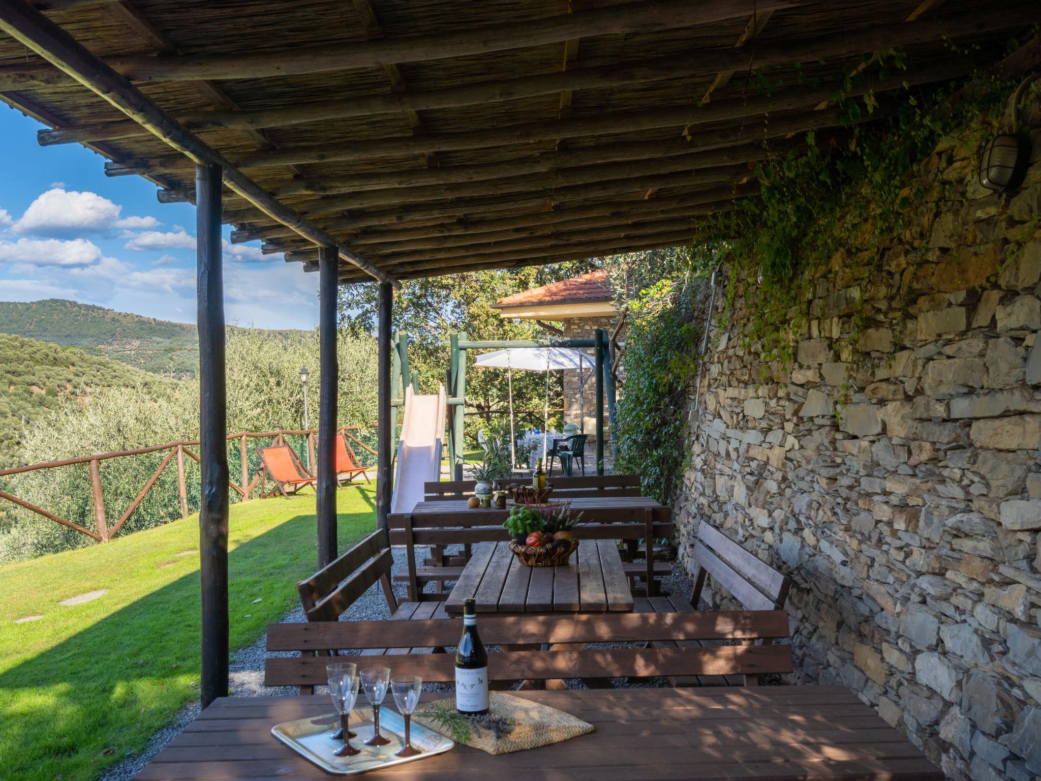 Photo 3 - Maison de 2 chambres à Dolcedo avec jardin et terrasse