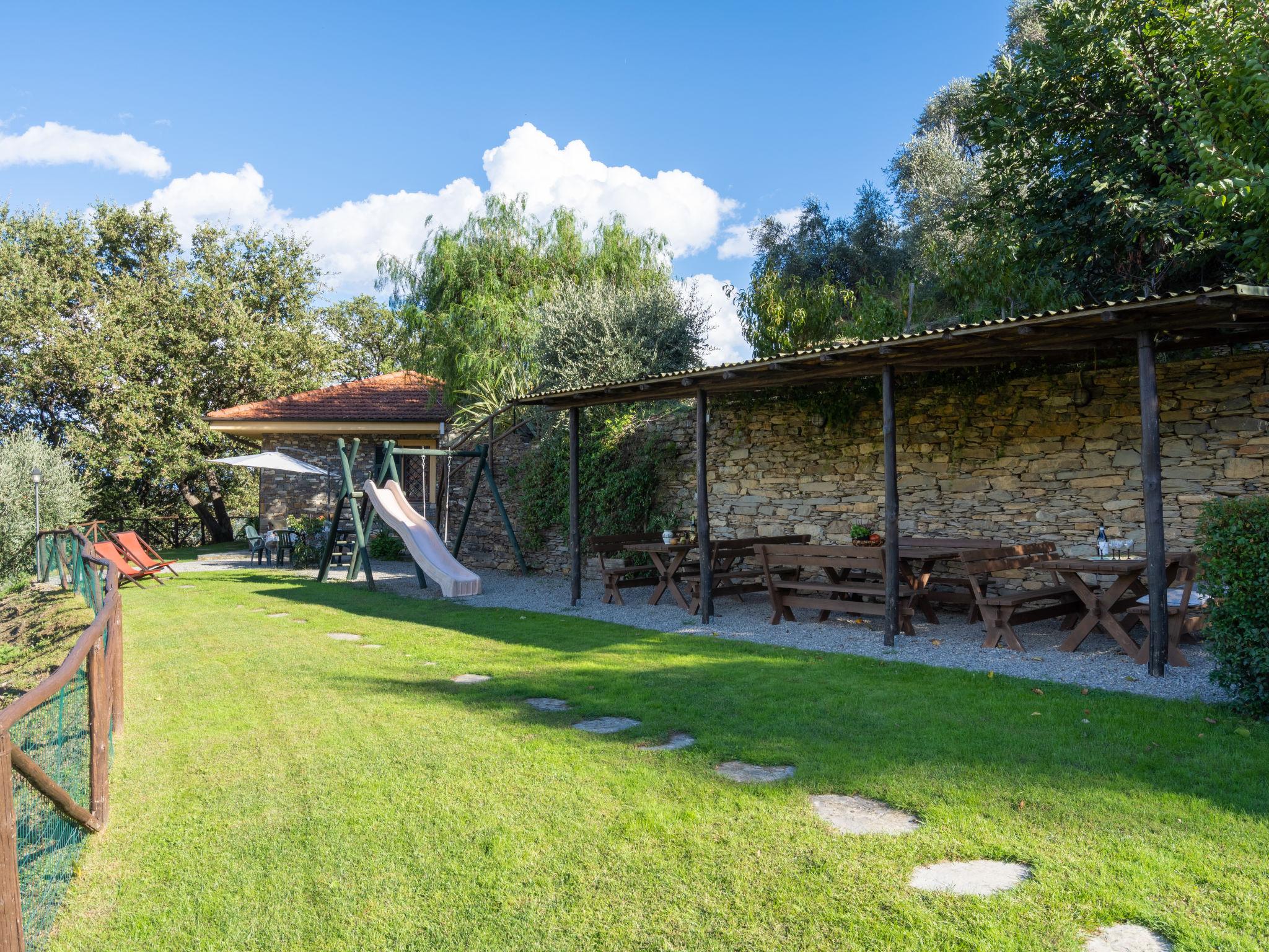 Photo 19 - 2 bedroom House in Dolcedo with garden and terrace