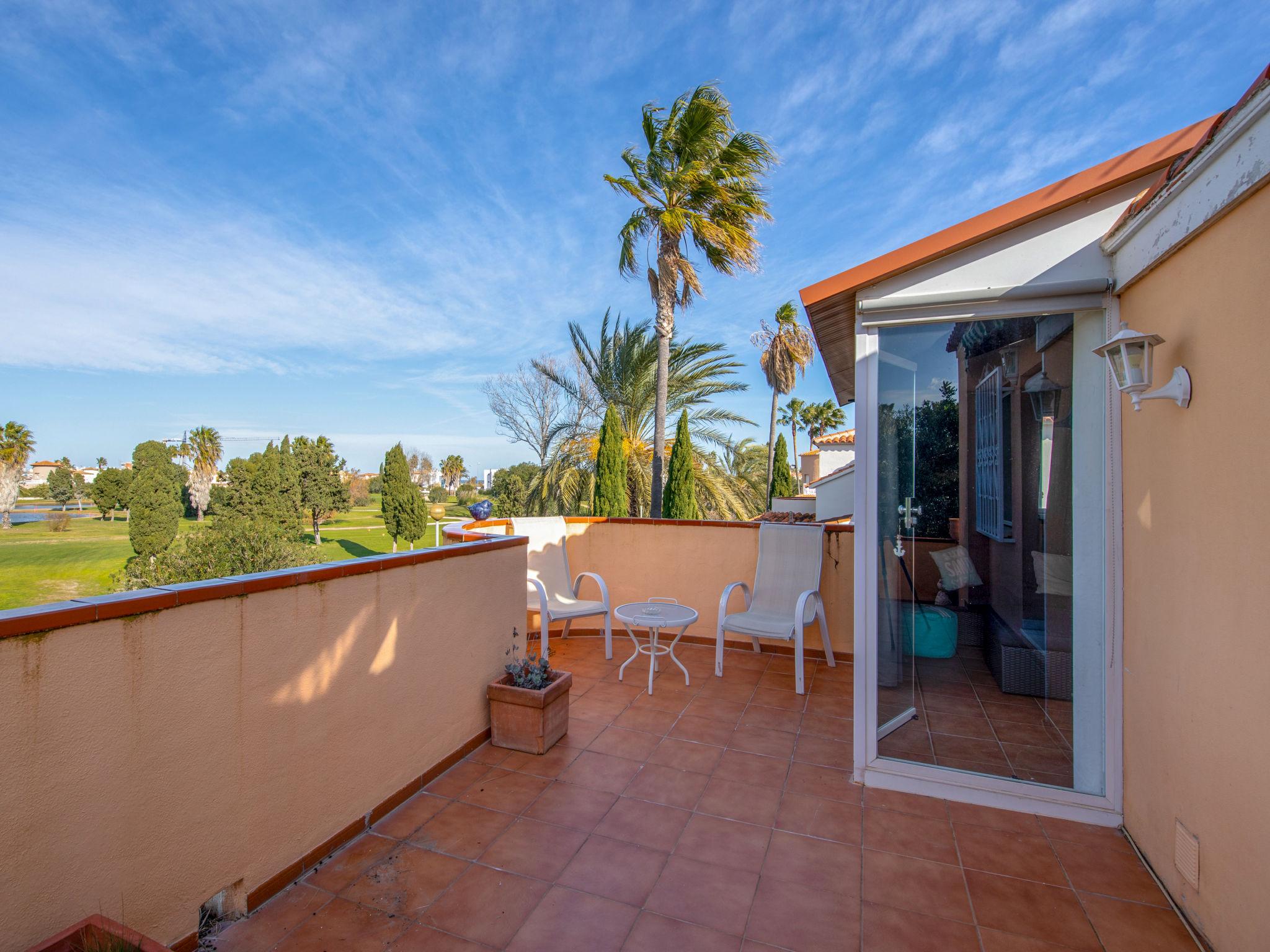 Photo 3 - Maison de 3 chambres à Oliva avec piscine privée et vues à la mer