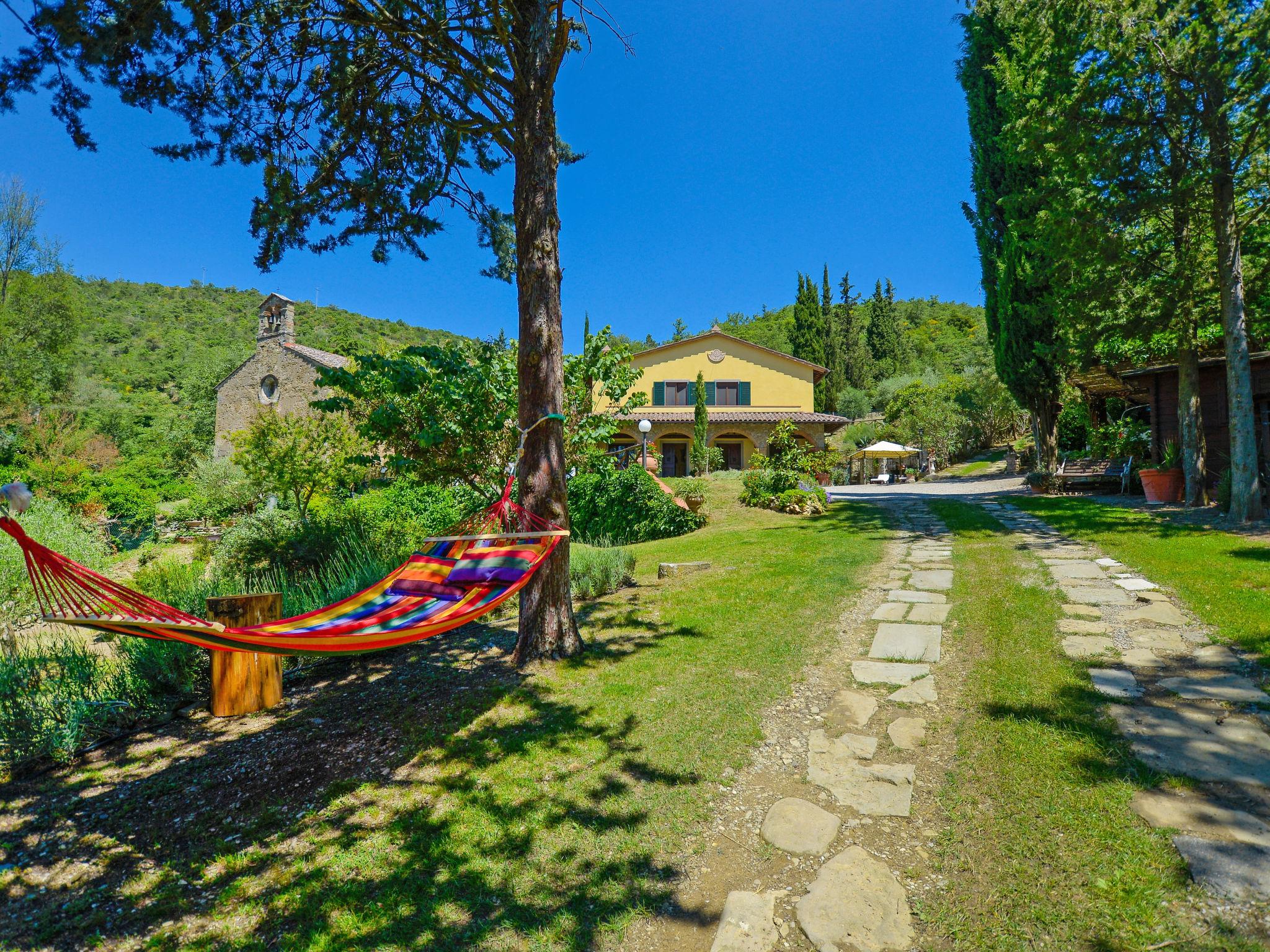 Foto 34 - Casa de 6 quartos em Cortona com piscina privada e jardim