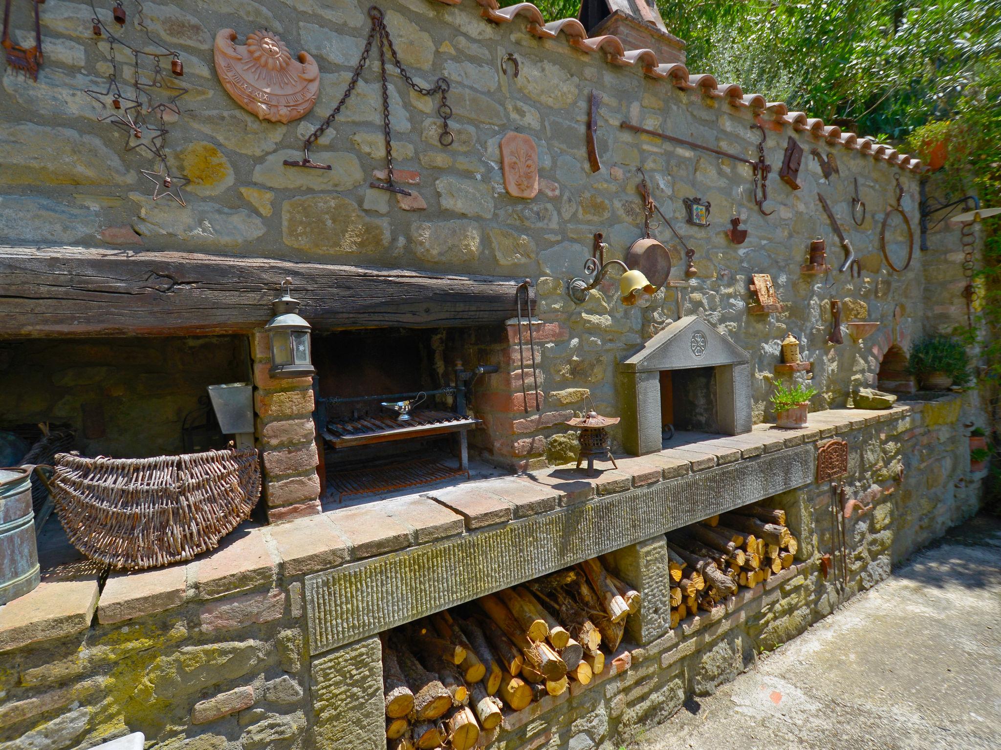 Photo 40 - Maison de 6 chambres à Cortona avec piscine privée et jardin