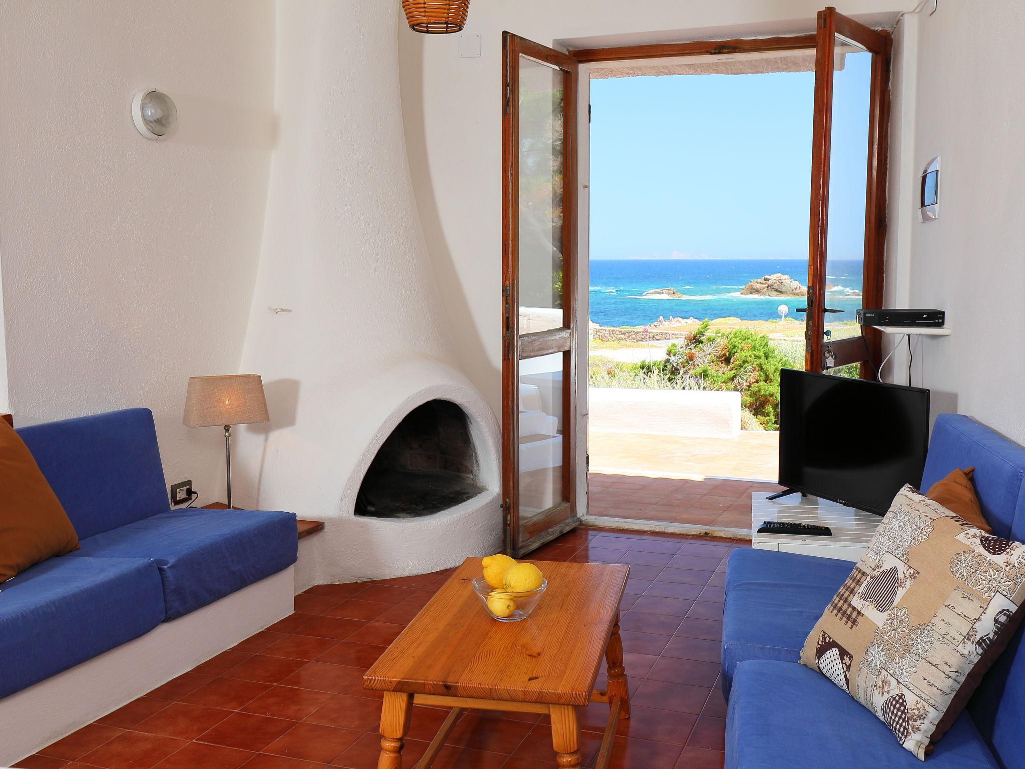 Foto 10 - Casa de 3 habitaciones en Aglientu con terraza y vistas al mar