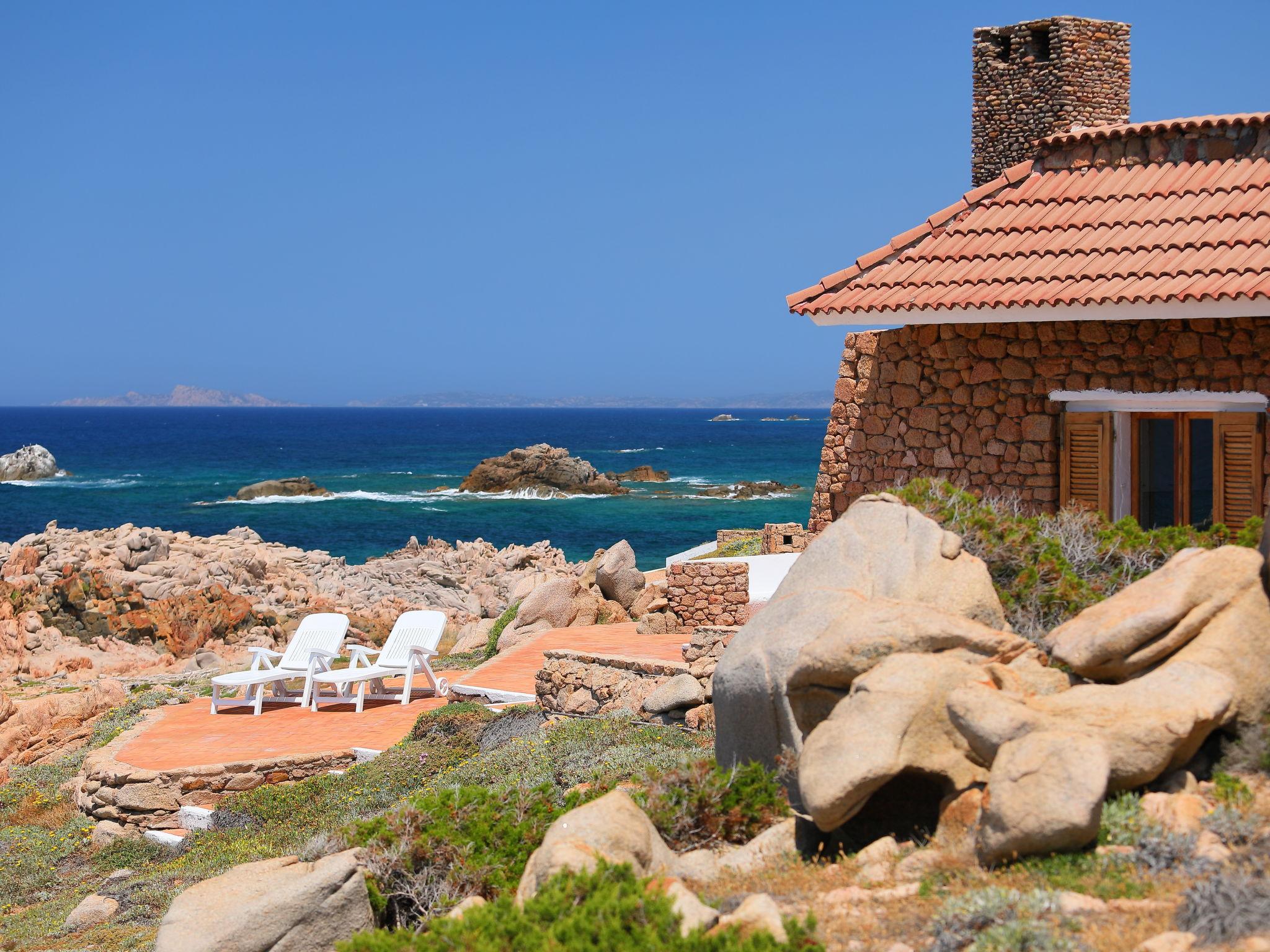 Foto 4 - Casa de 3 quartos em Aglientu com terraço e vistas do mar