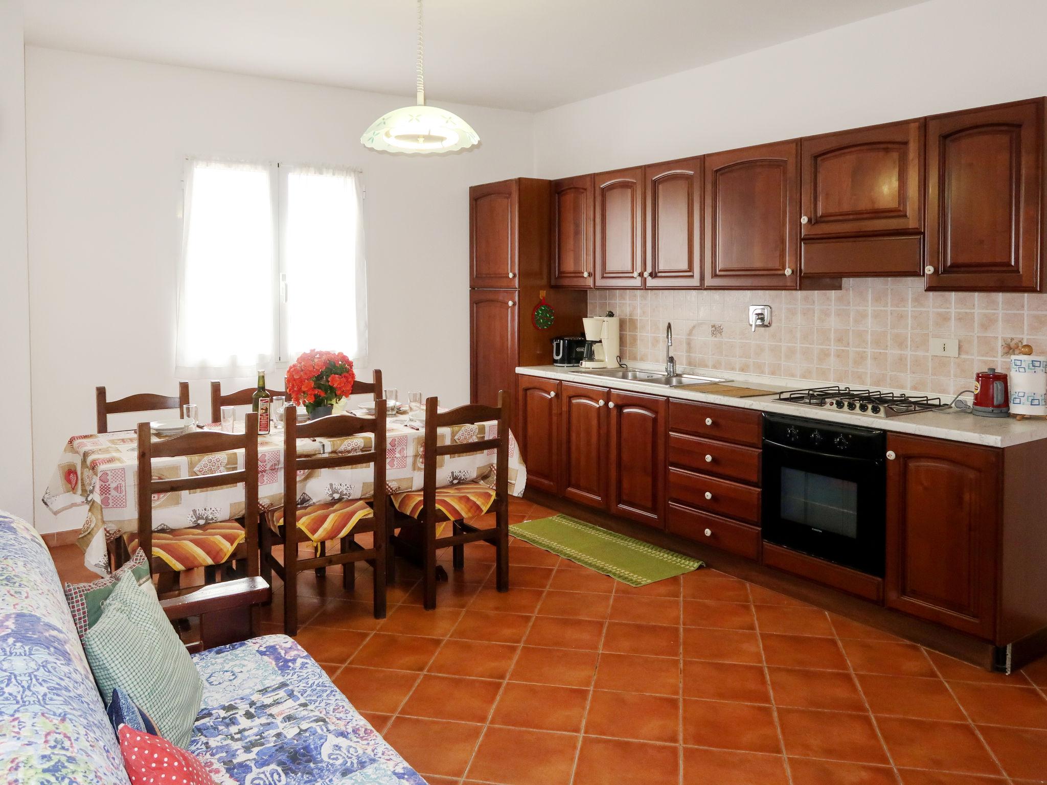 Foto 5 - Apartamento de 2 habitaciones en Diano Castello con piscina y vistas al mar