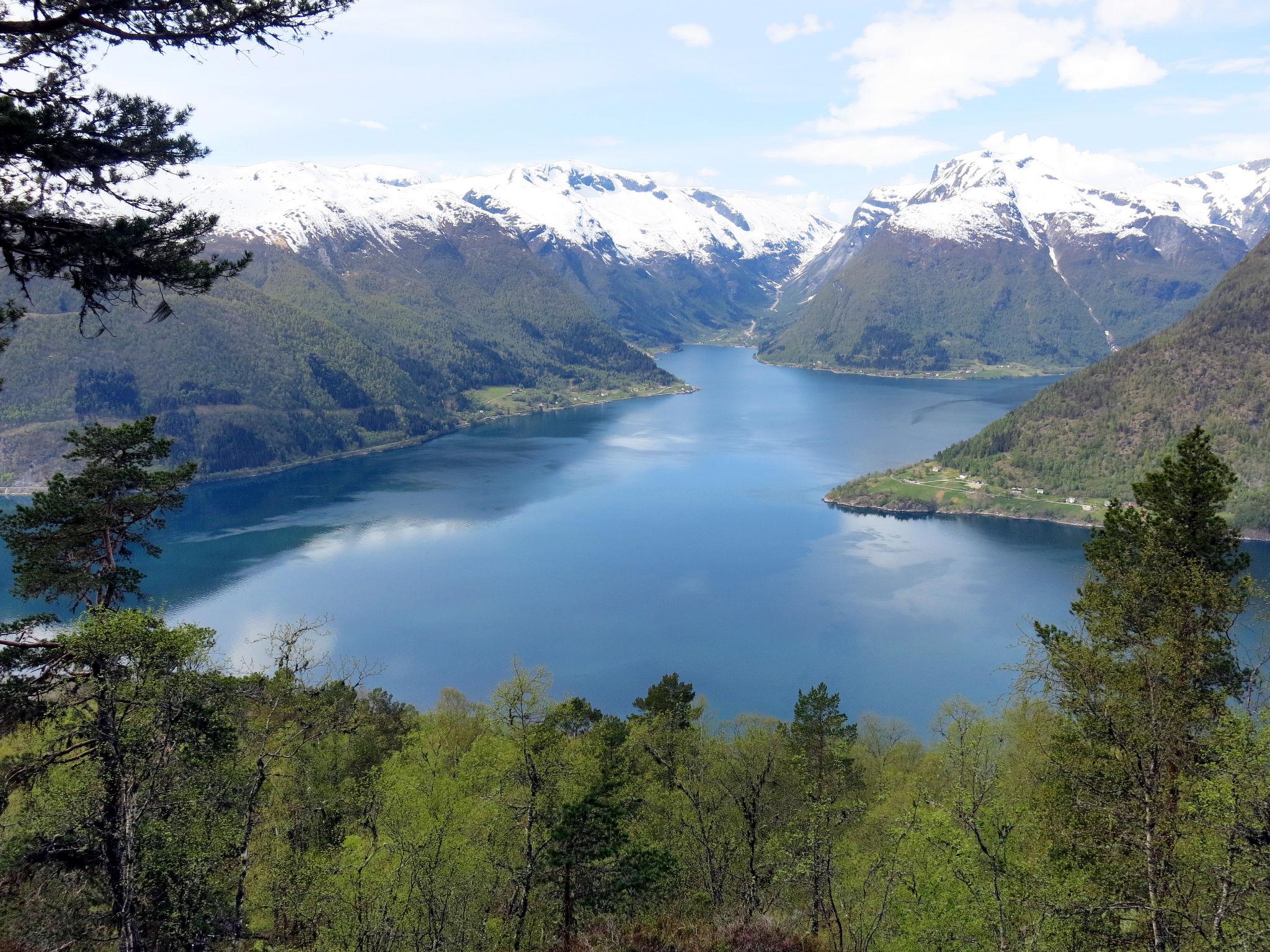 Foto 34 - Casa de 2 quartos em Balestrand com jardim e terraço