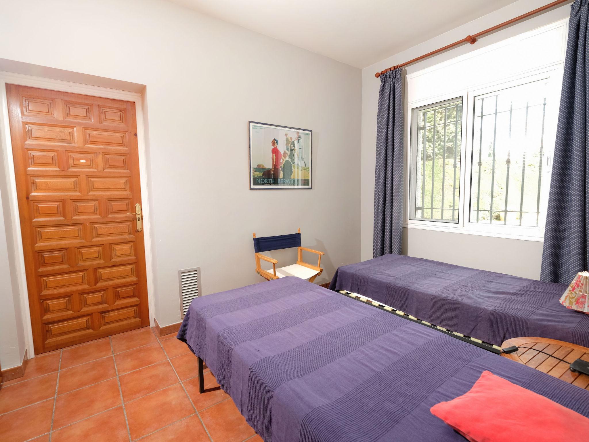 Photo 5 - 2 bedroom House in Cambrils with private pool and sea view